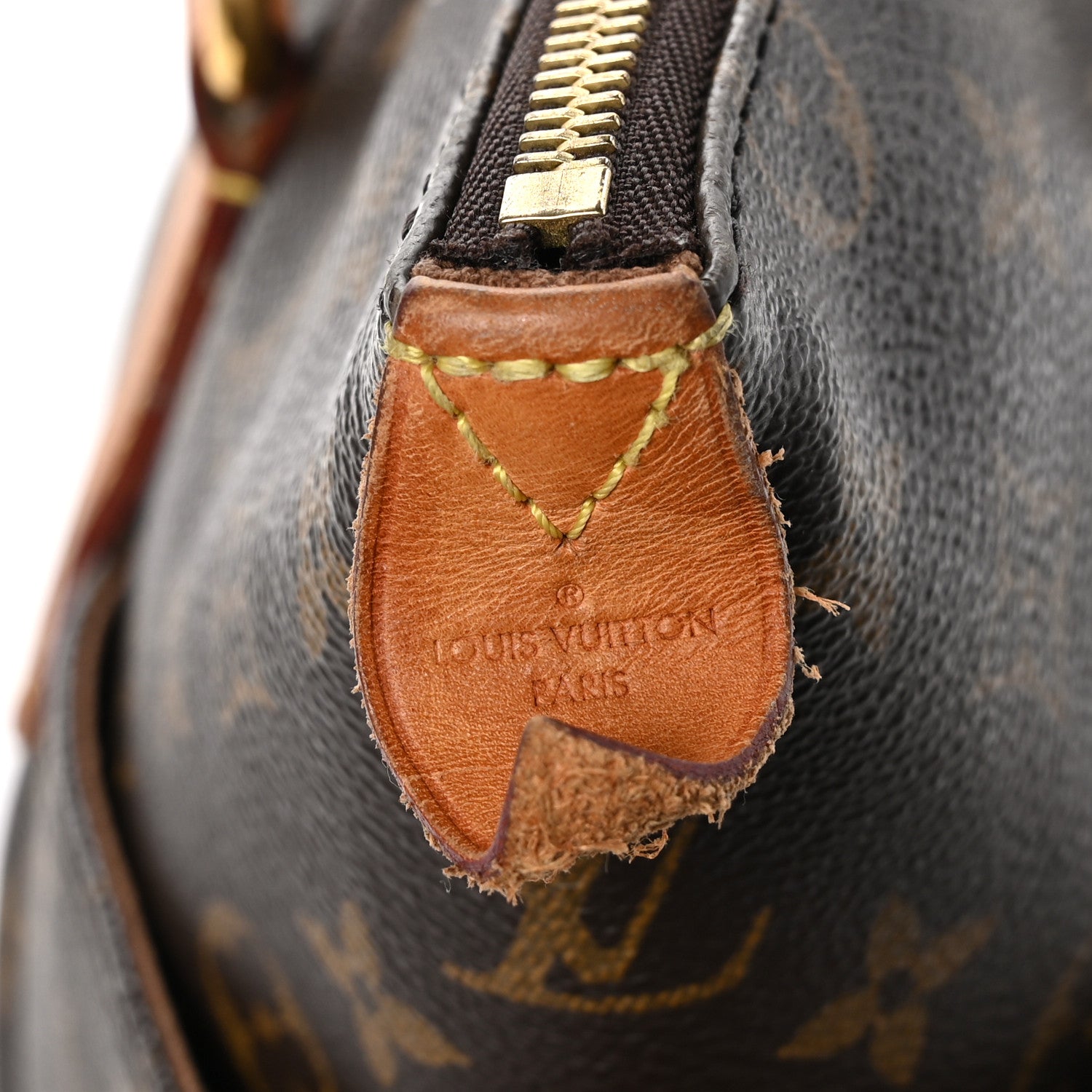 Louis Vuitton Monogram Totally MM 6 of 11