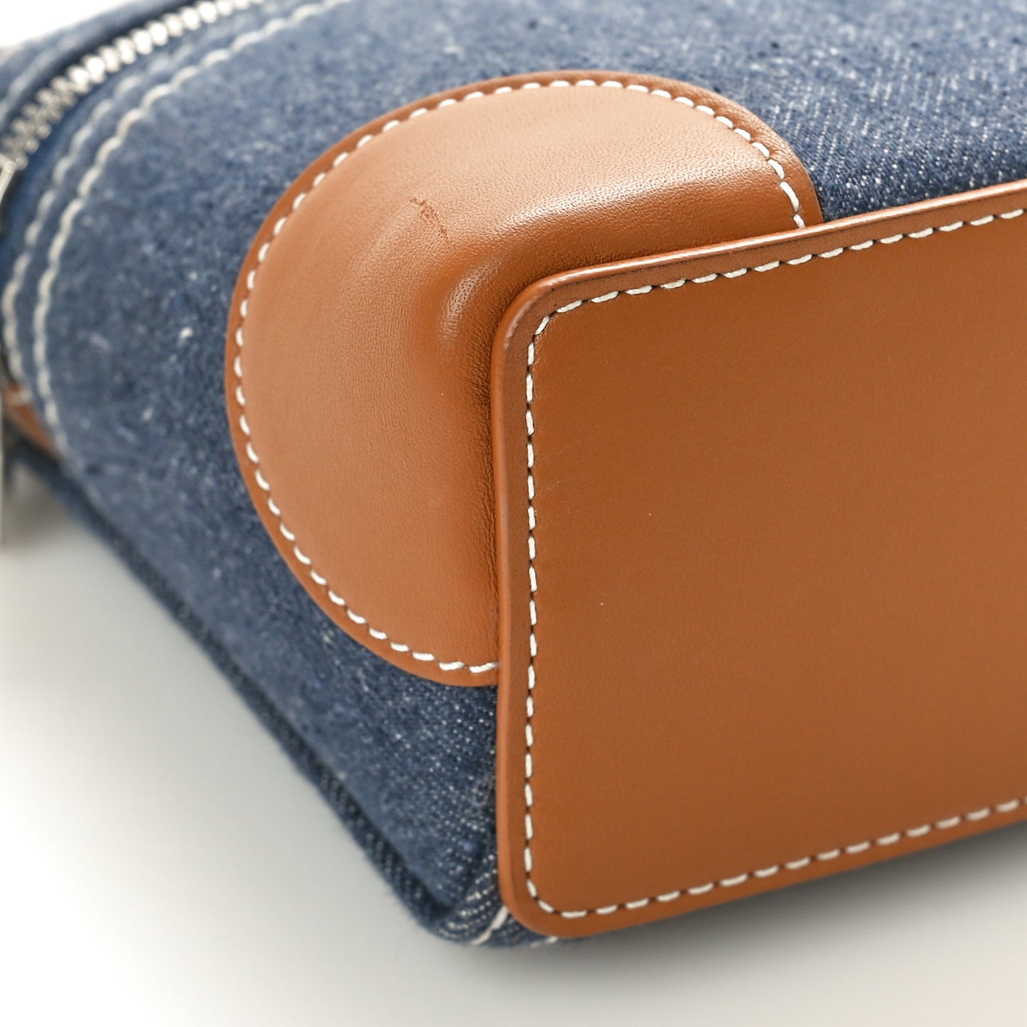Denim L19 Extra Pocket Pouch Blue Warm Tan