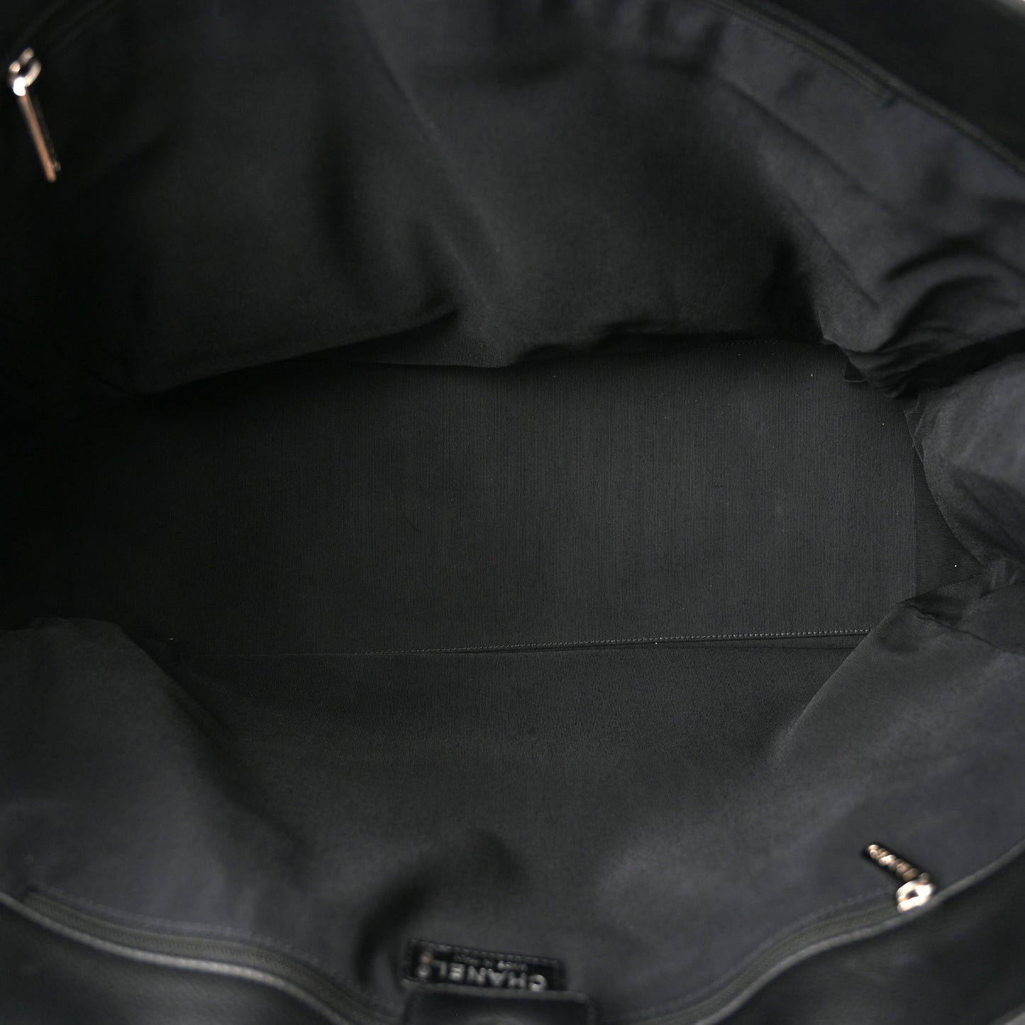 Calfskin XL Cerf Executive Shopper Tote Black
