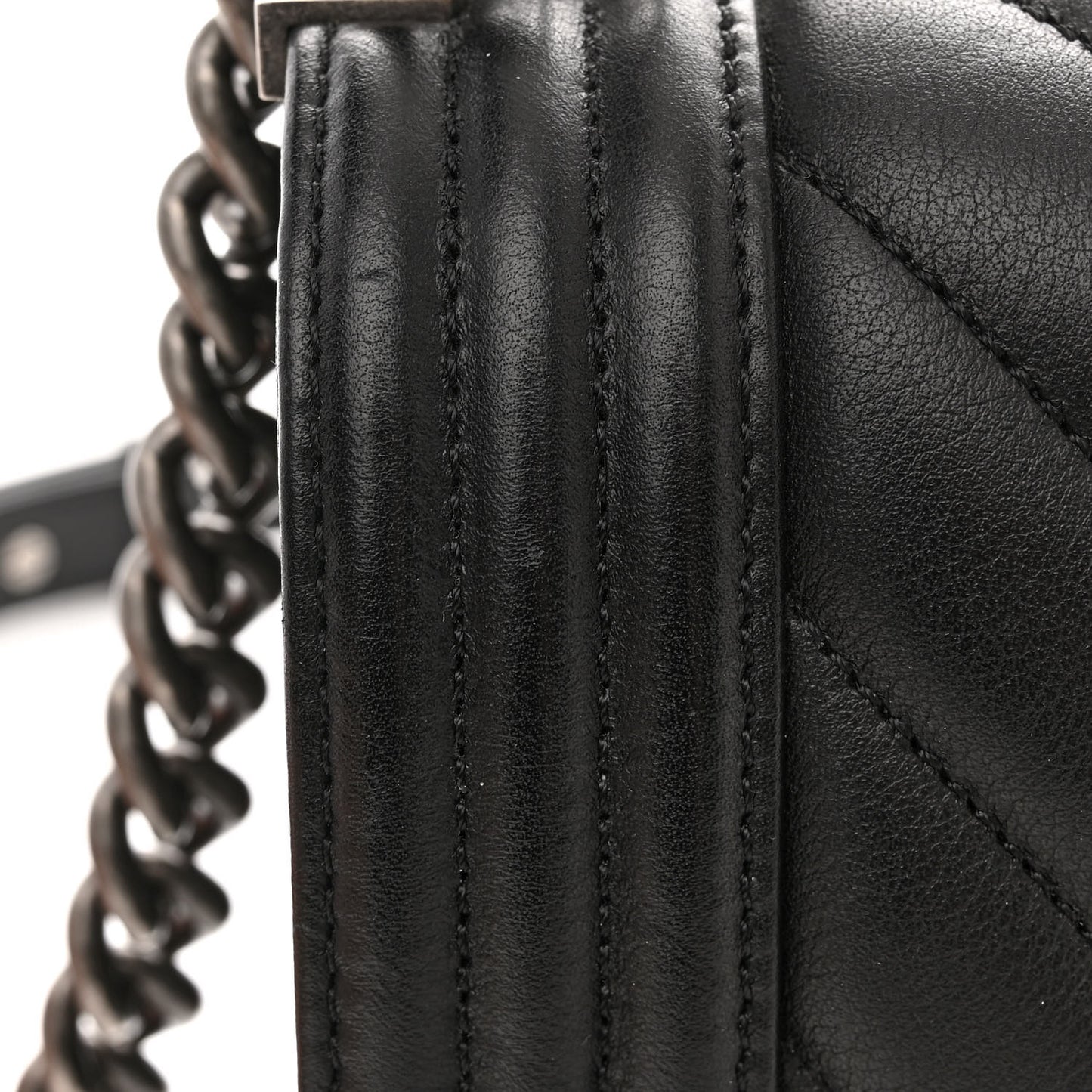 Lambskin Chevron Quilted Medium Boy Flap Black