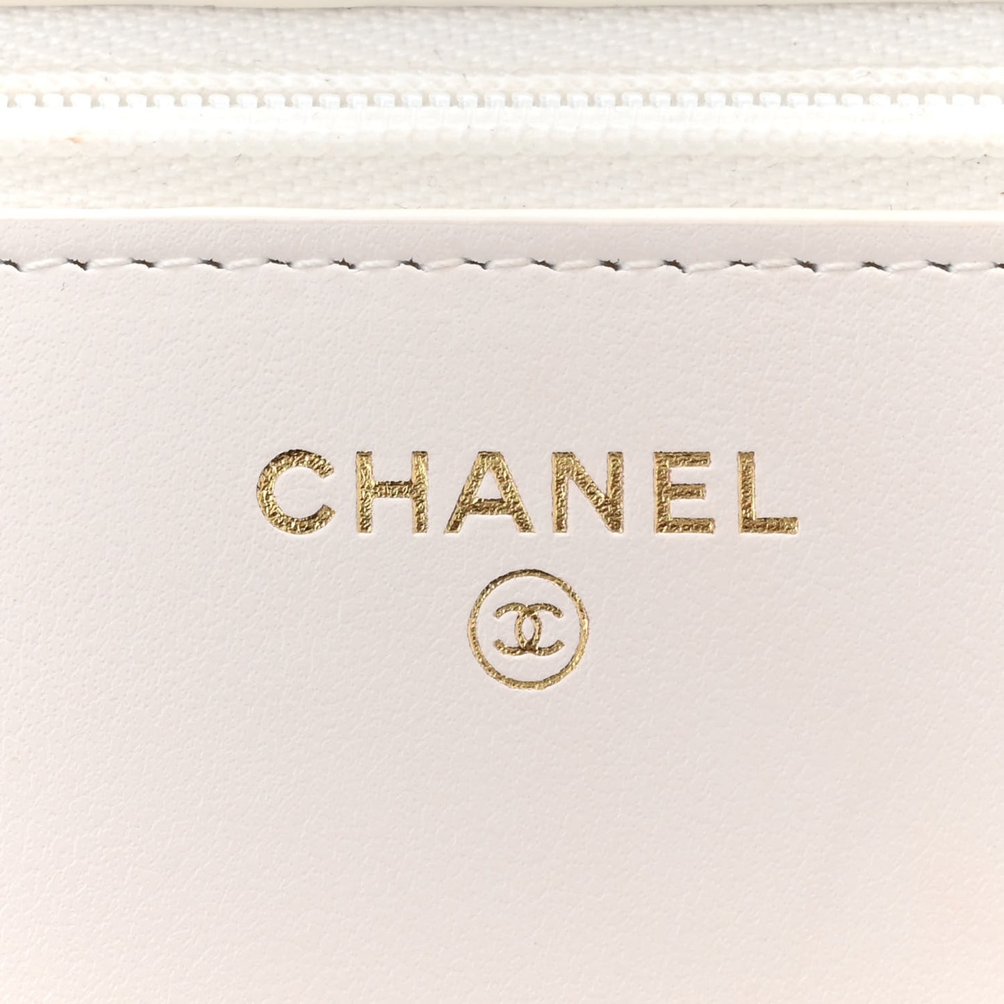 Lambskin Quilted Hearts CC Wallet On Chain WOC White