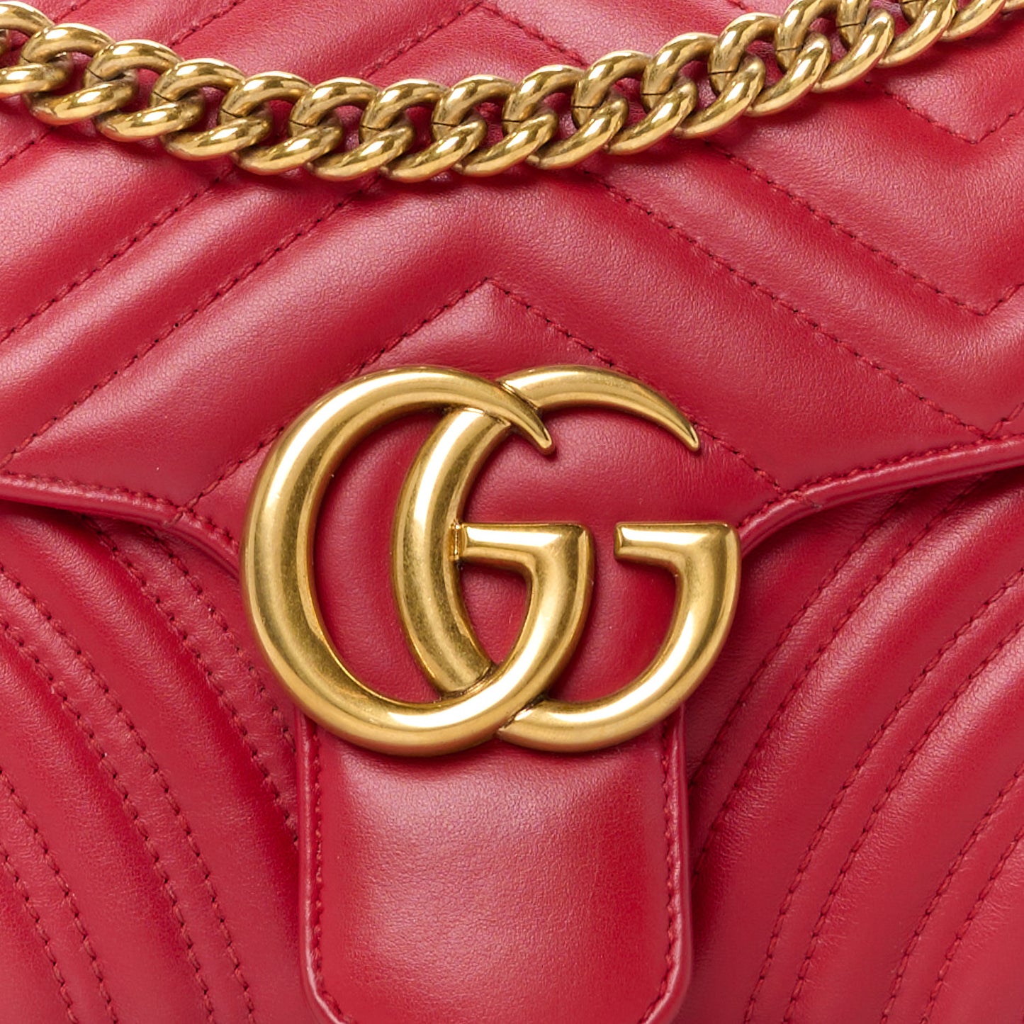 Calfskin Matelasse Small GG Marmont Shoulder Bag Hibiscus Red
