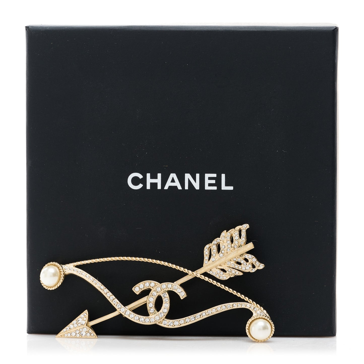 Crystal Pearl CC Arrow Brooch Gold