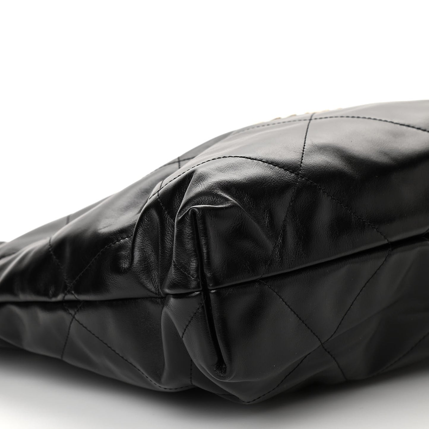Shiny Calfskin Quilted Chanel 22 Black