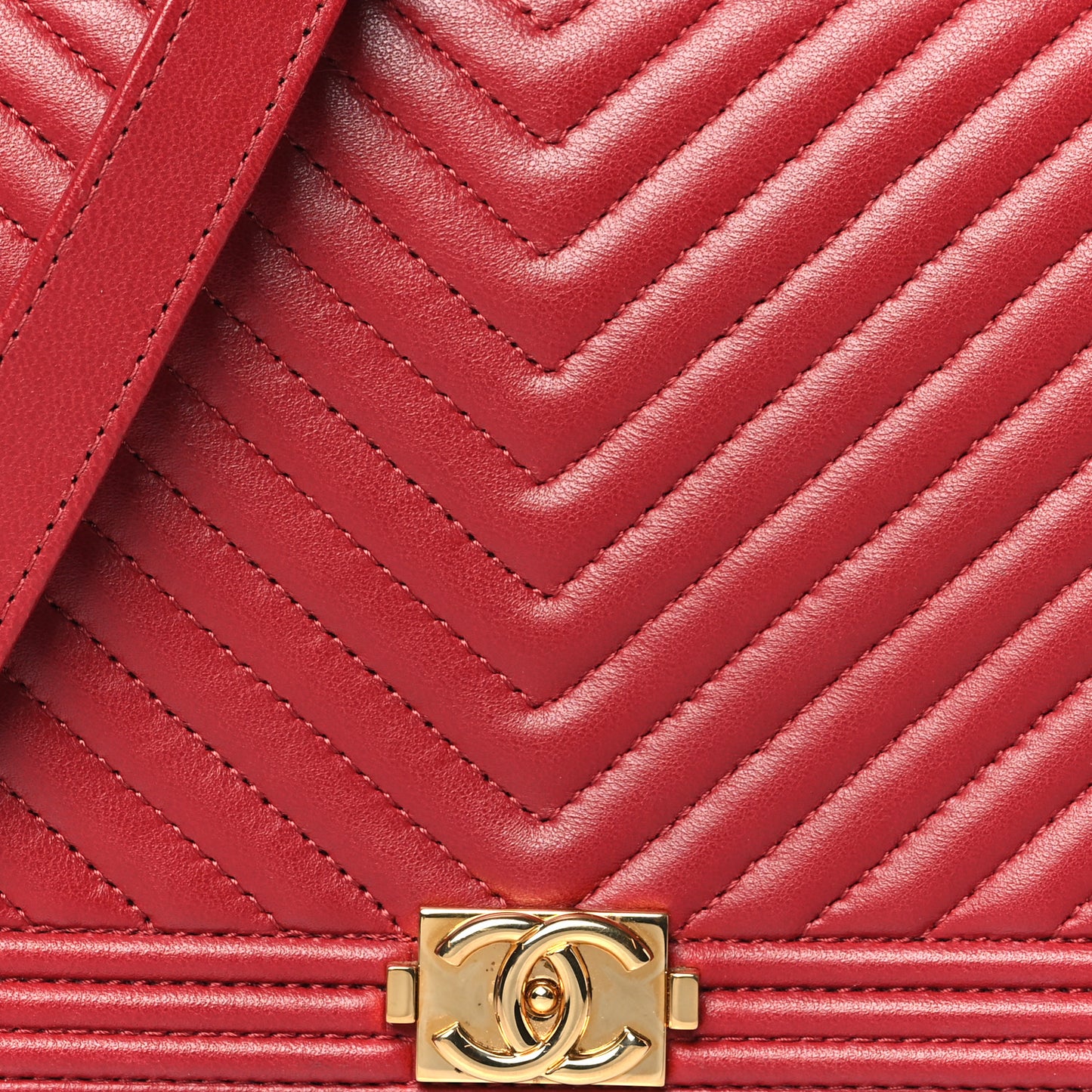 Lambskin Chevron Quilted Boy Wallet On Chain WOC Red