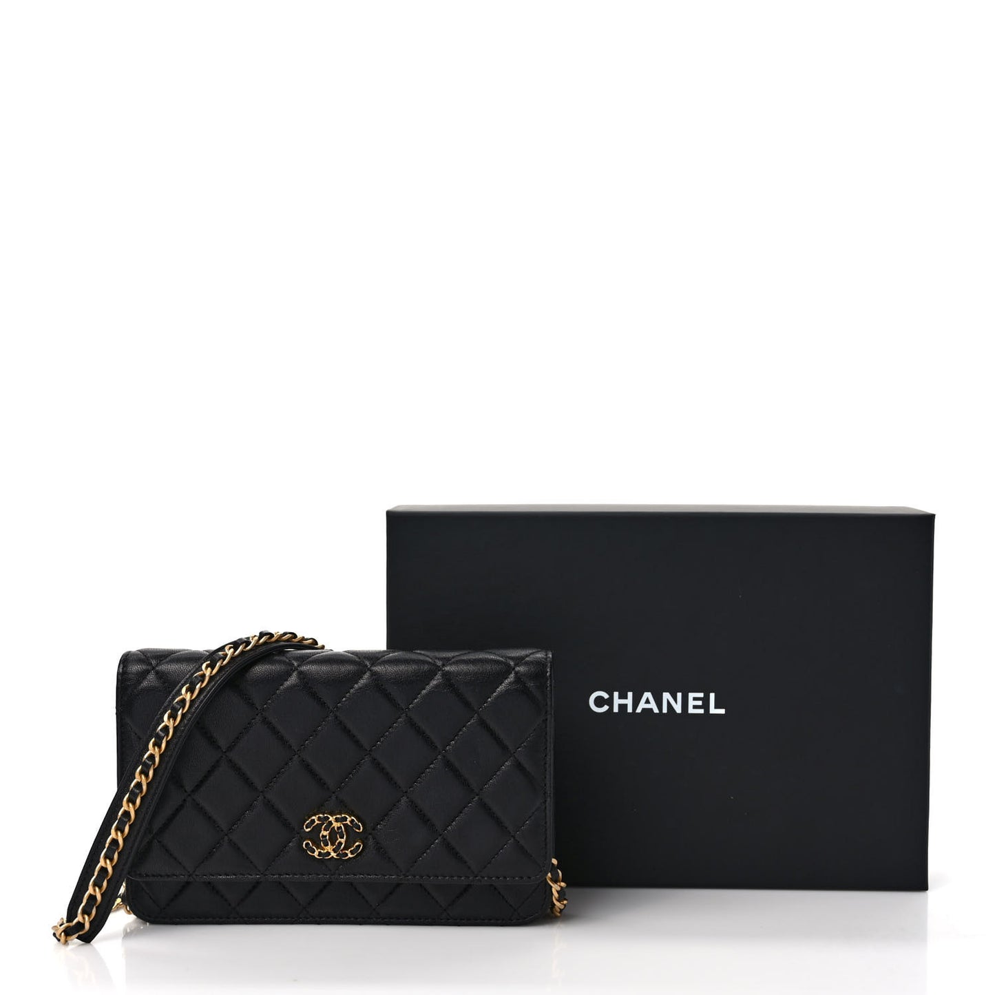 Lambskin Quilted Infinity Wallet On Chain WOC Black