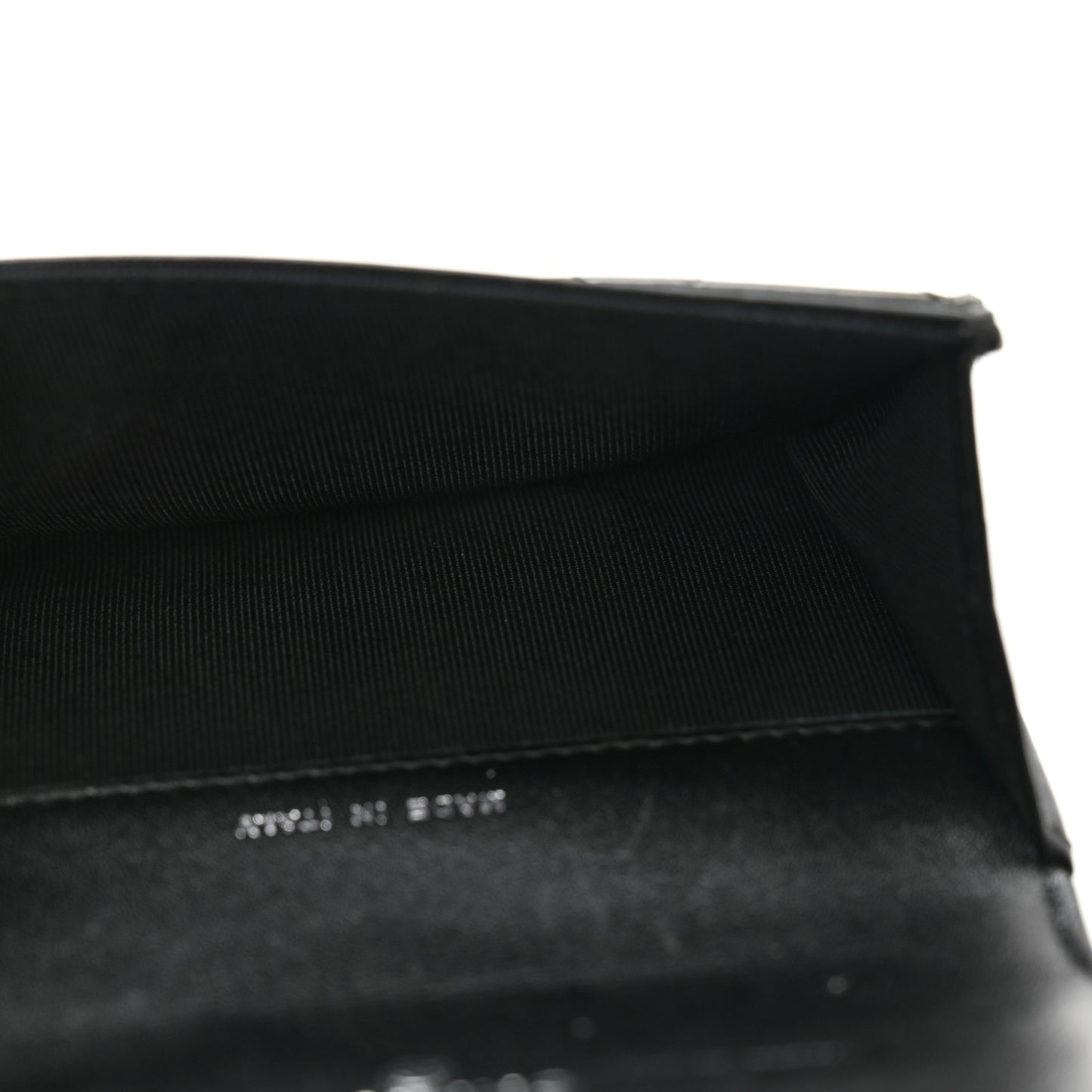 Striated Patent Quilted Card Holder Black