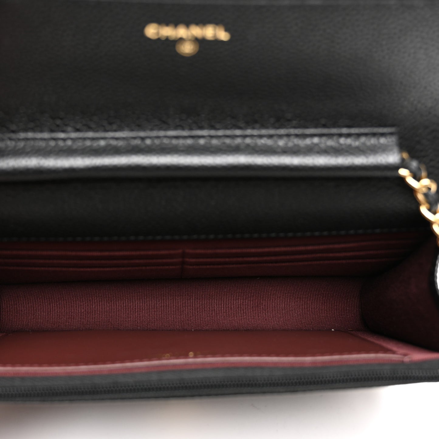 Caviar Quilted Wallet on Chain WOC Black