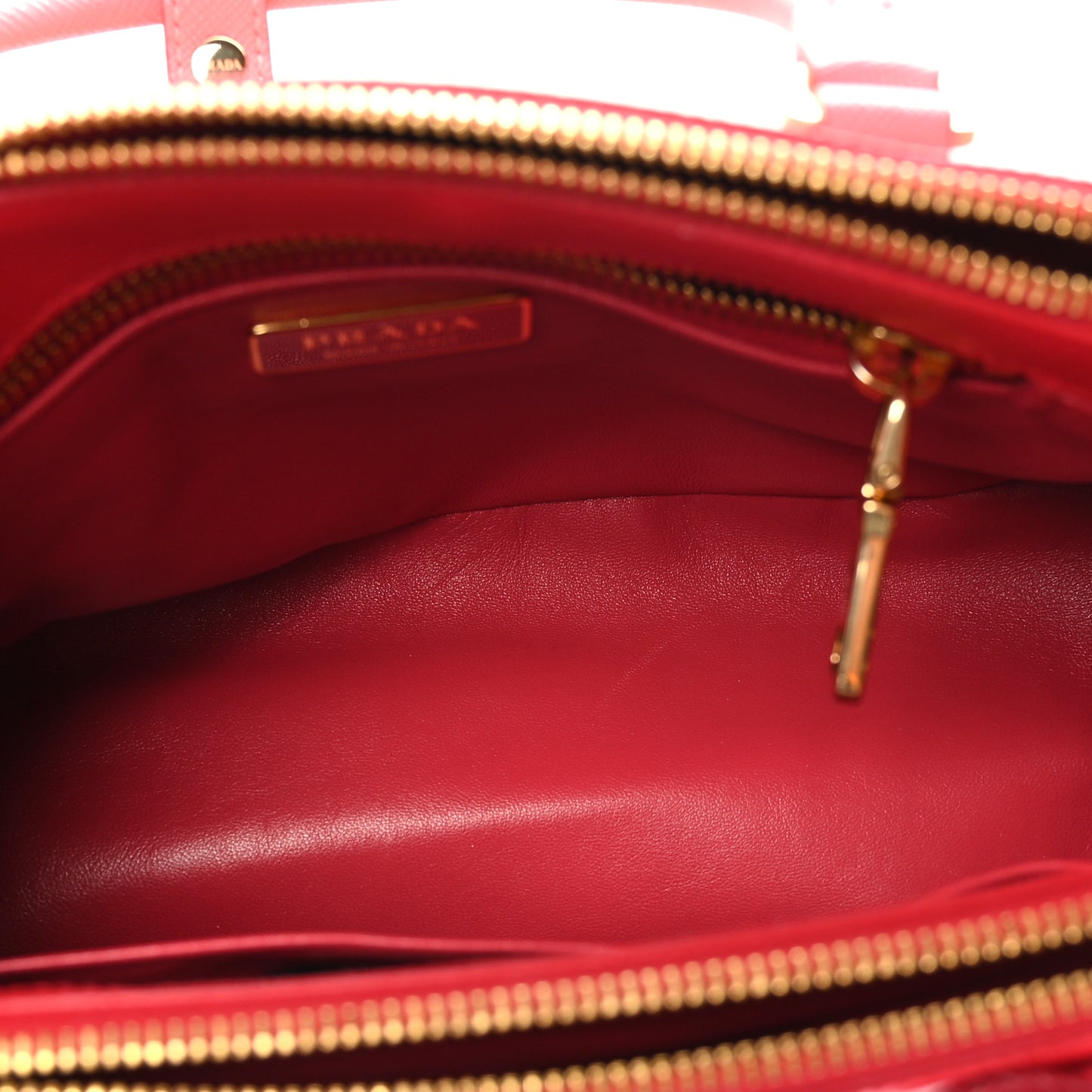 X ALEX DA CORTE Saffiano Special Edition Small Galleria Double Zip Tote Rame Fragola