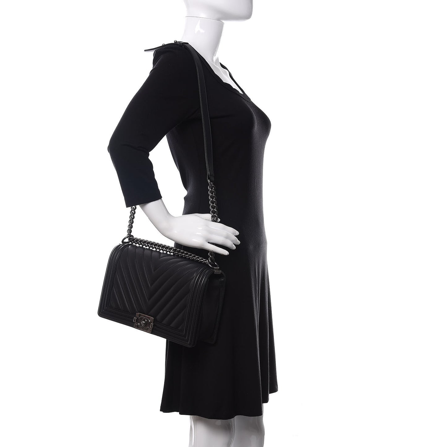 Calfskin Chevron Quilted New Medium Boy Flap Black