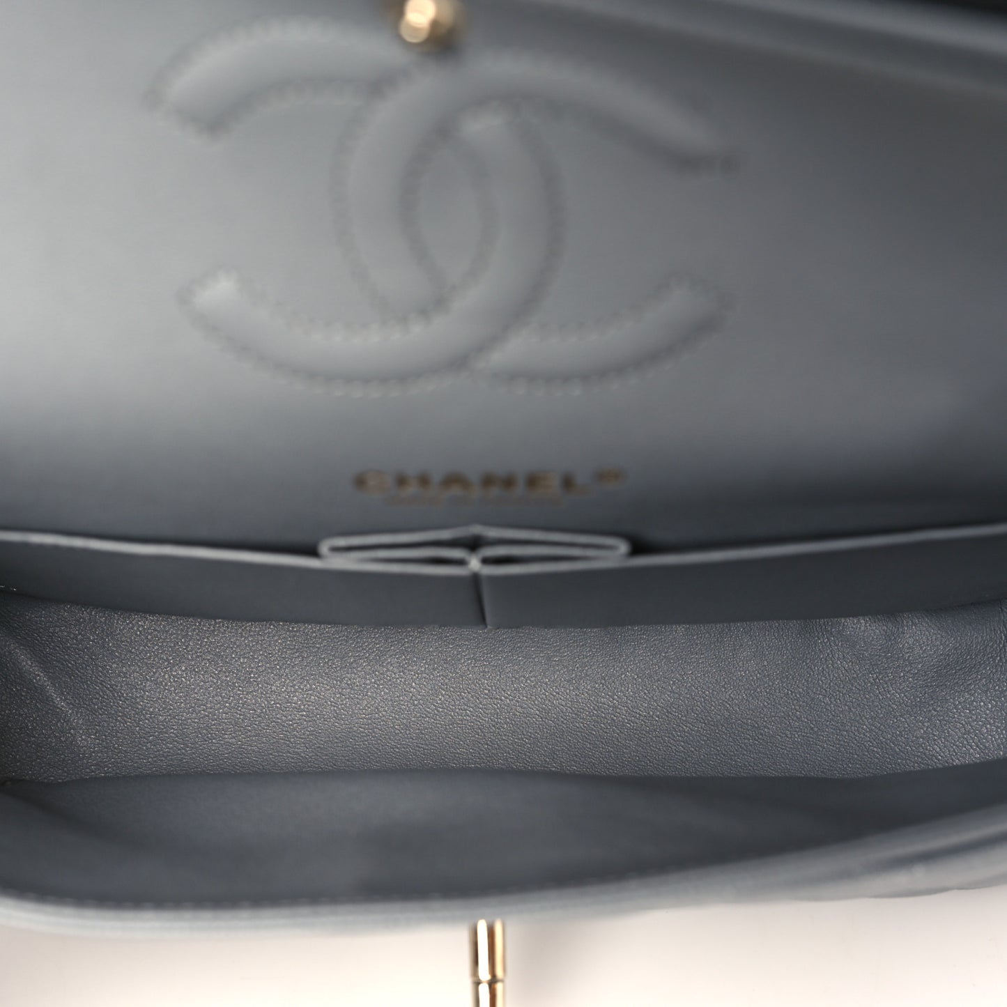 Caviar Quilted Medium Double Flap Grey