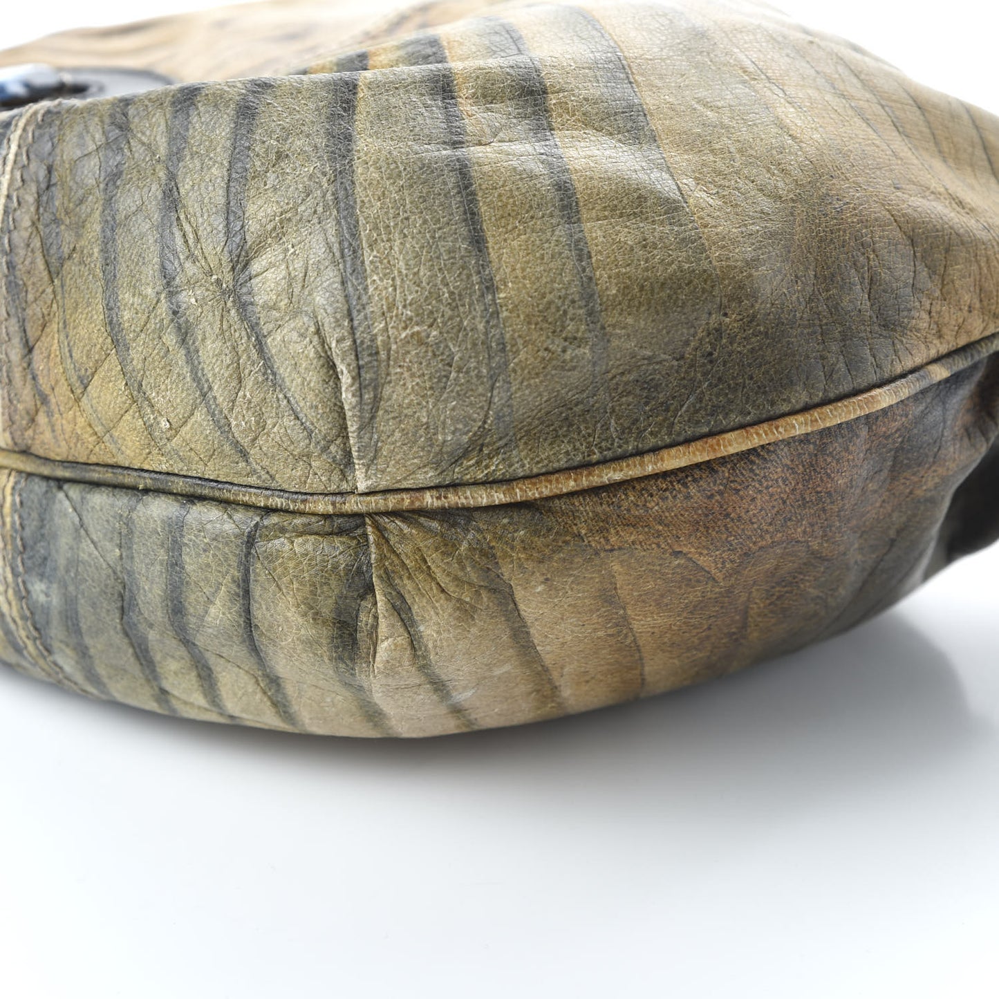 Distressed Calfskin Printed Small Oyster Multicolor