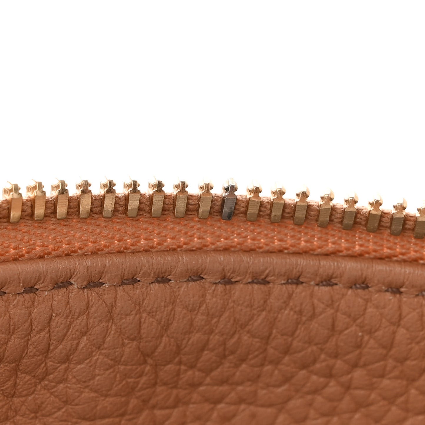 Pebbled Calfskin Large Soho Hobo Camelia