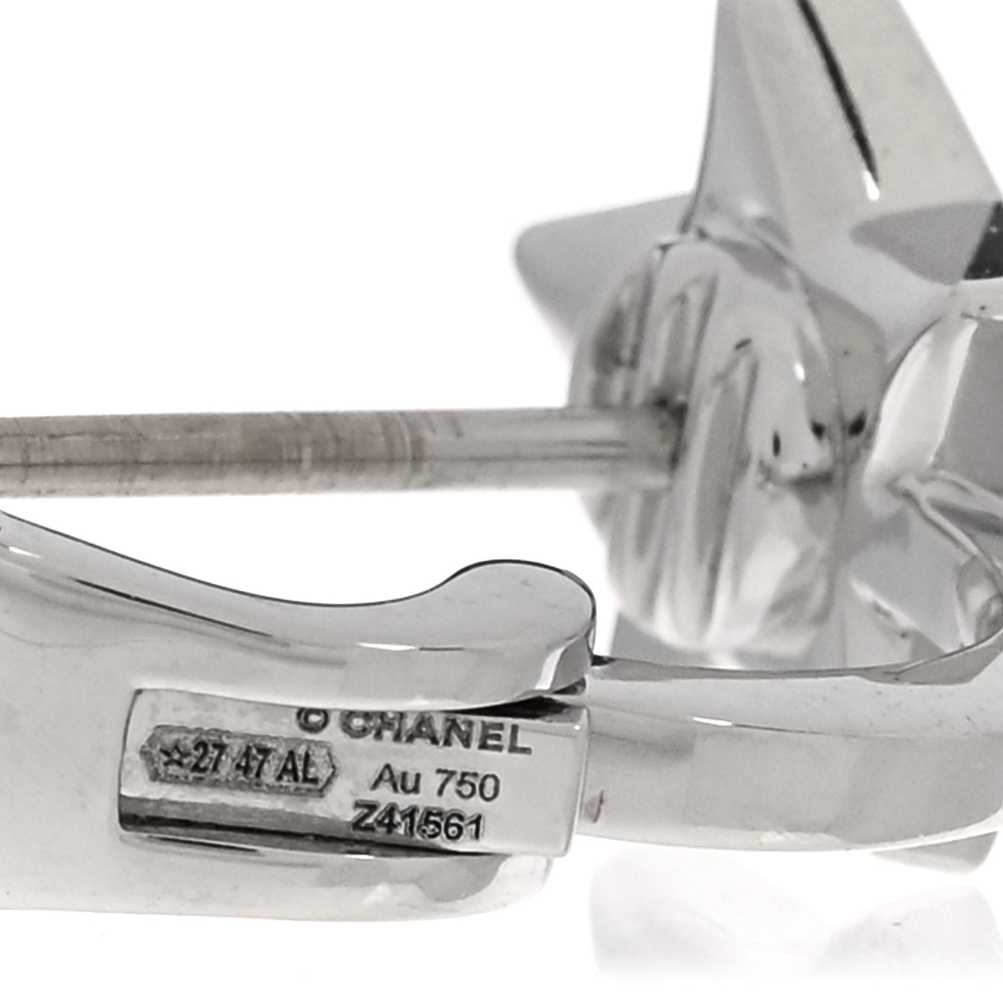 18K White Gold Diamond Comete Chevron Earrings