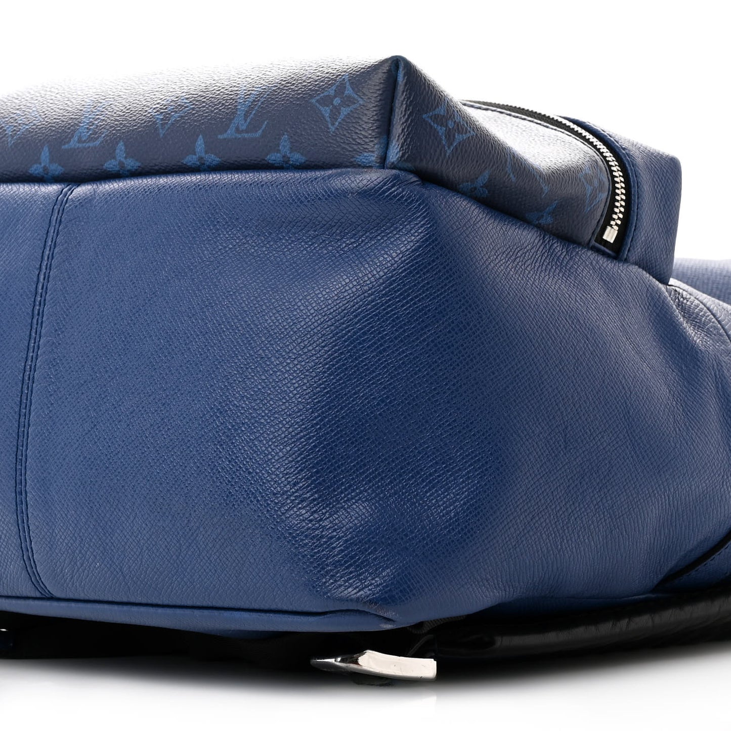 Taiga Monogram Discovery Backpack PM Cobalt