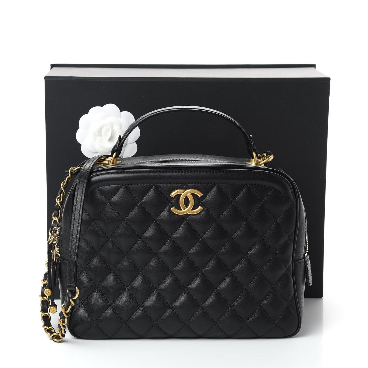 Calfskin Quilted CC Medium Vanity Case Black