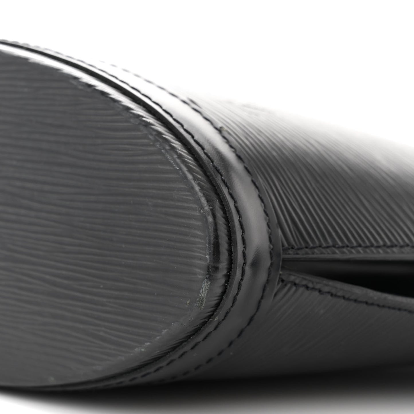 Epi Saint Jacques PM Long Straps Black