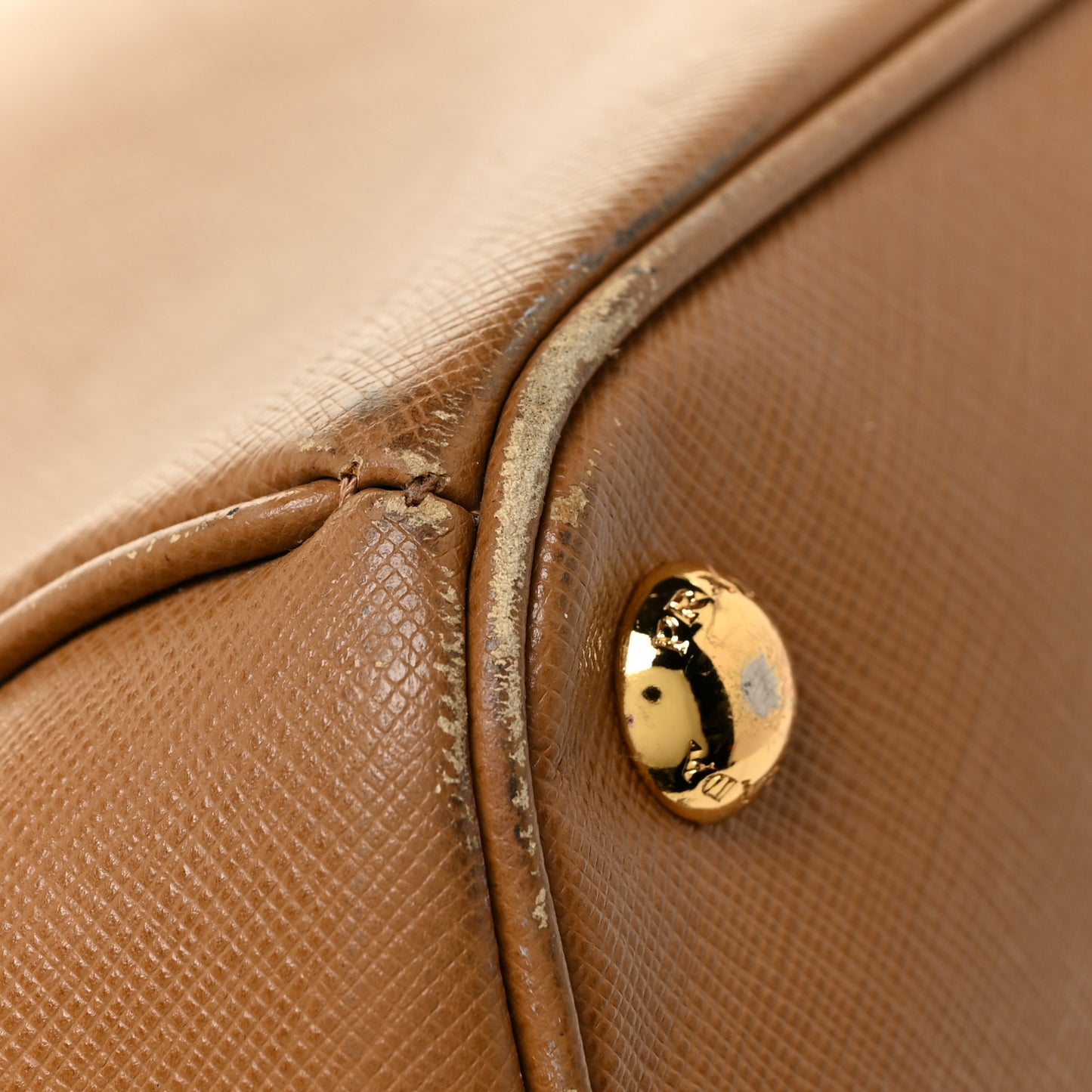 Saffiano Large Galleria Double Zip Tote Caramel