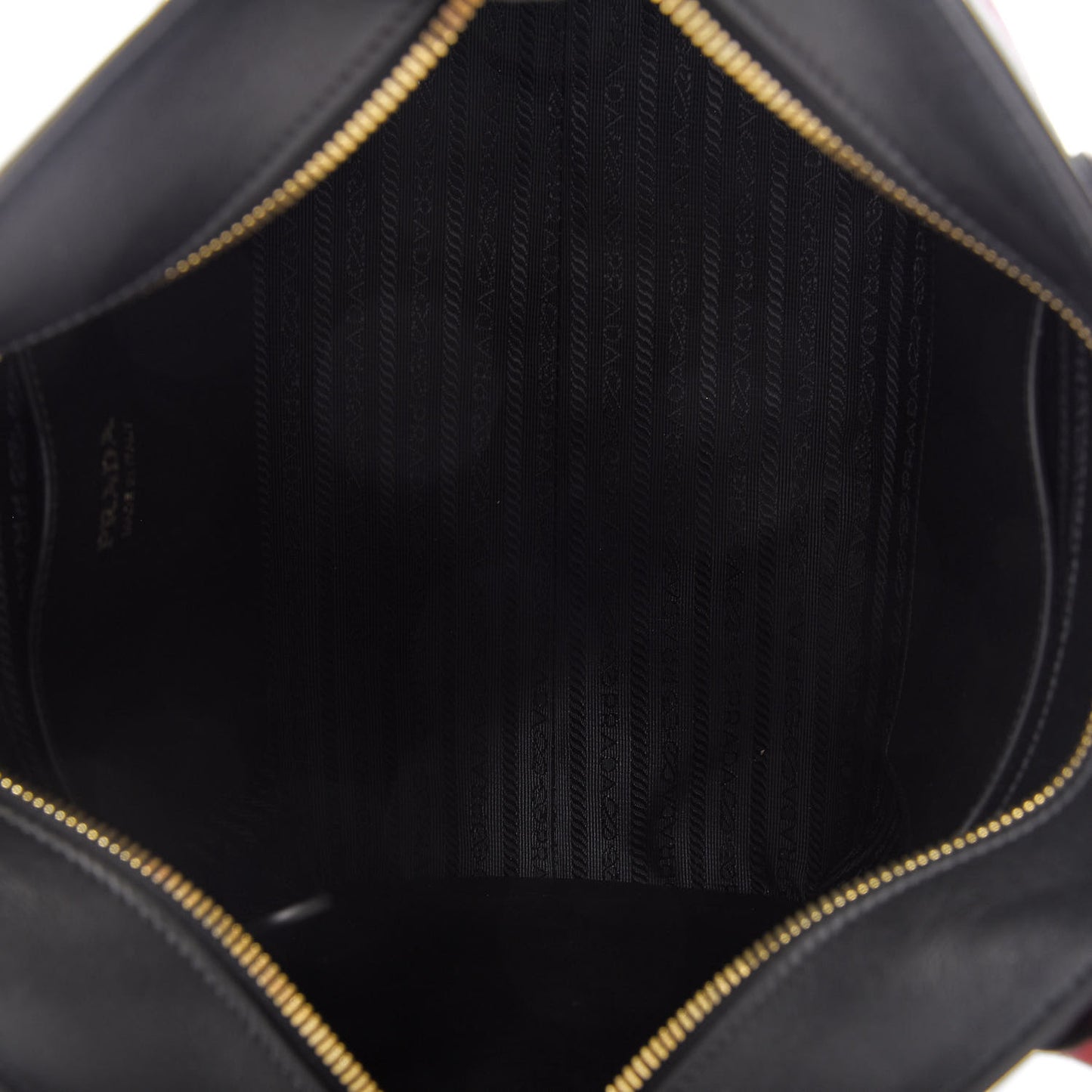 Saffiano City Calf Medium Esplanade Tote Fuoco Black