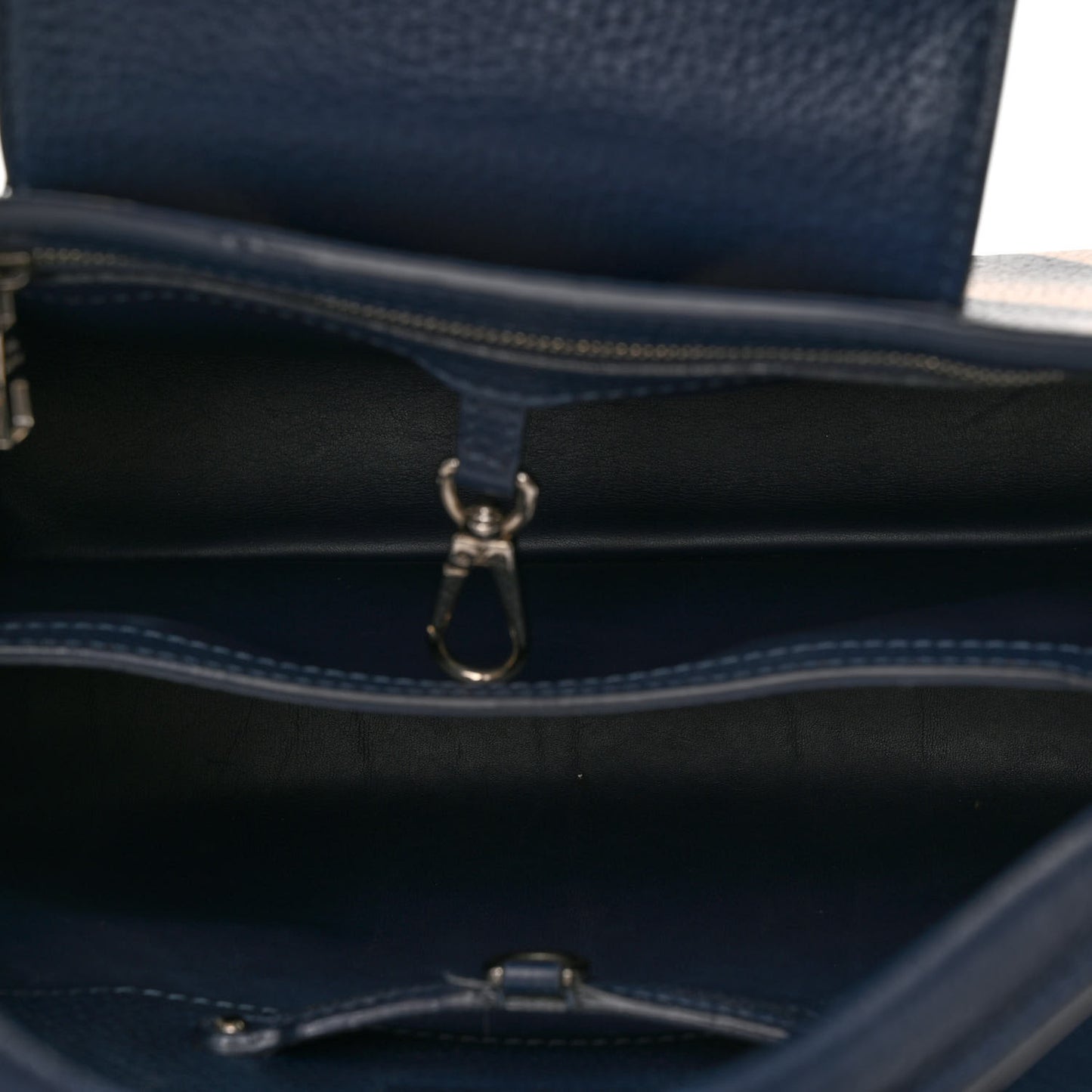 Taurillon Chevron Capucines PM Navy