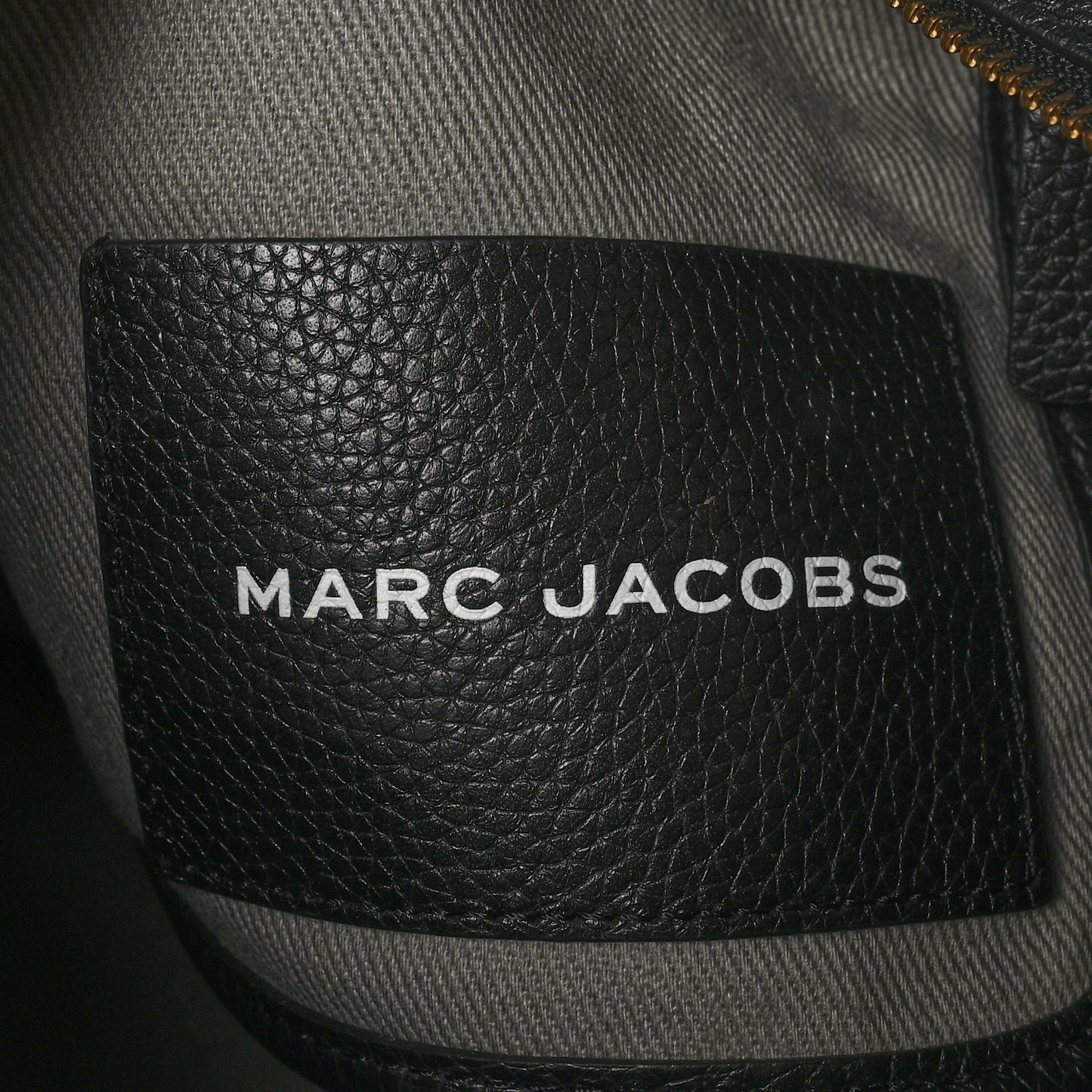 Grained Calfskin Medium The Tote Bag Black