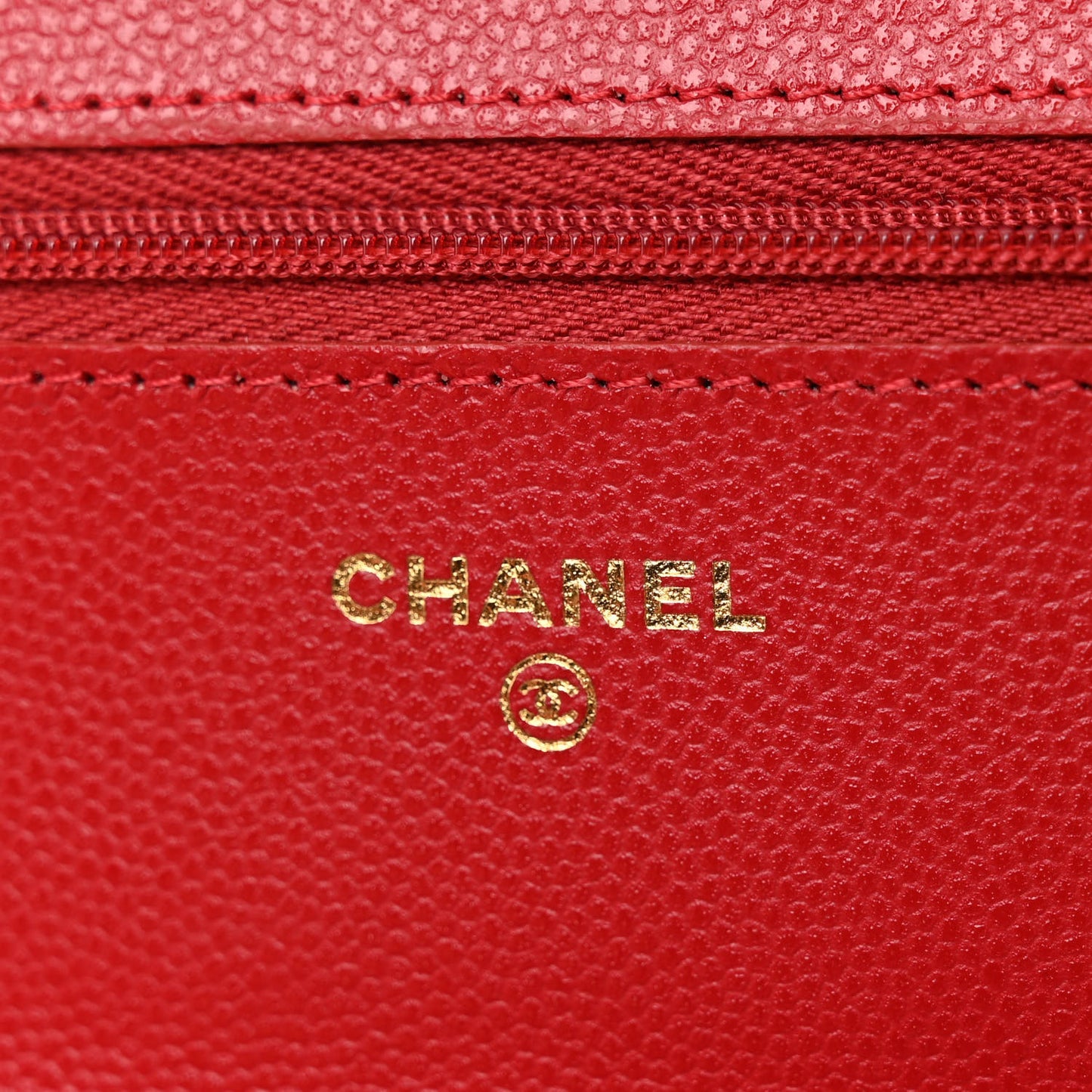 Caviar Quilted Wallet on Chain WOC Red