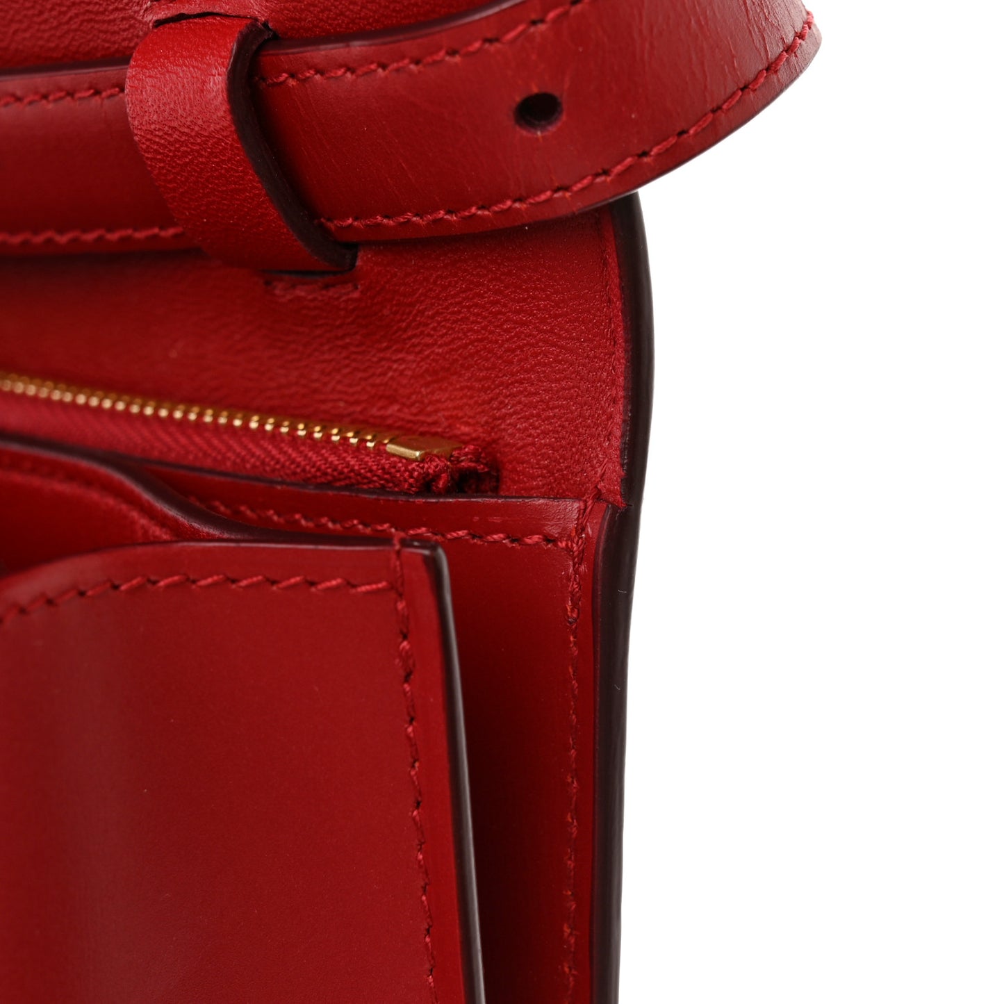 Smooth Calfskin Medium Classic Box Flap Bag Red