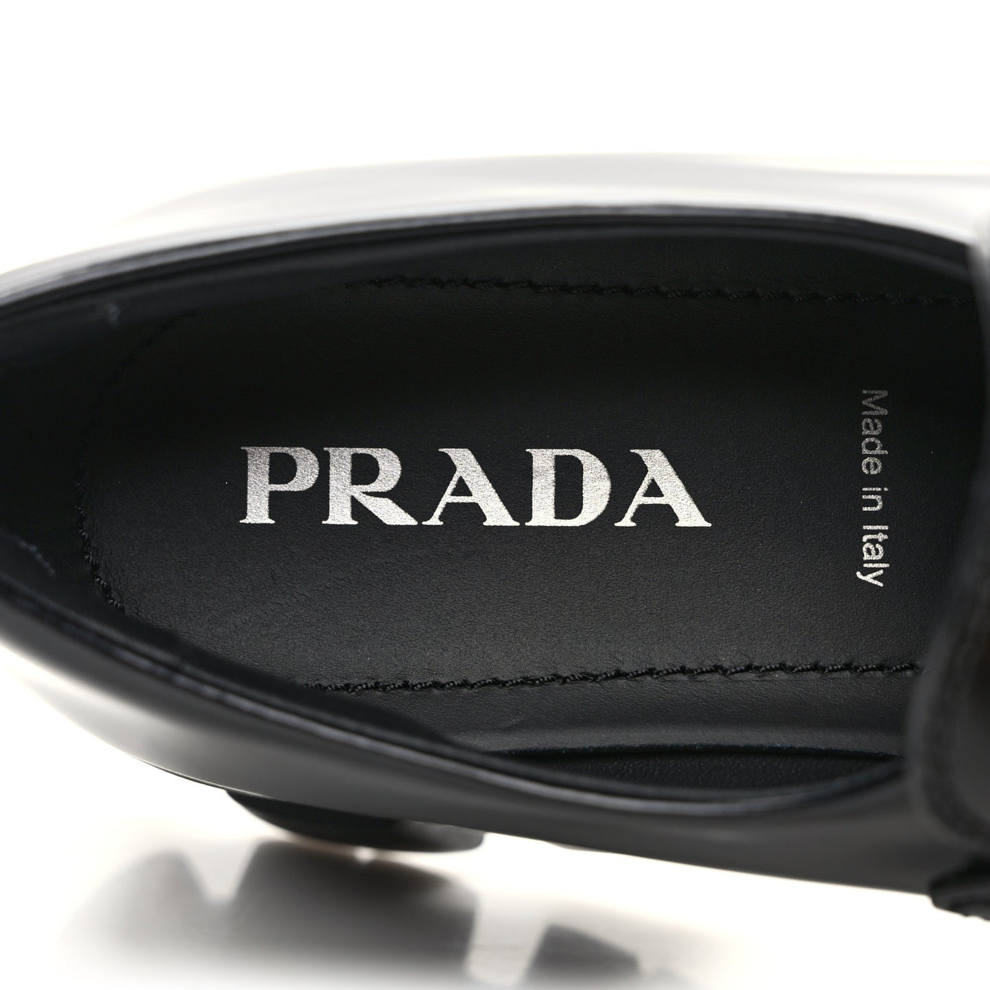 Spazzolato Triangle Logo Monolith Pointy 55mm Loafers 38 Black