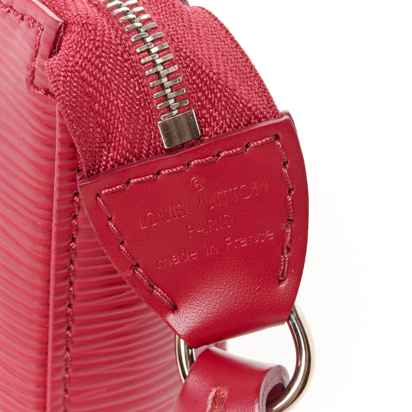 Epi Pochette Accessories NM Fuchsia