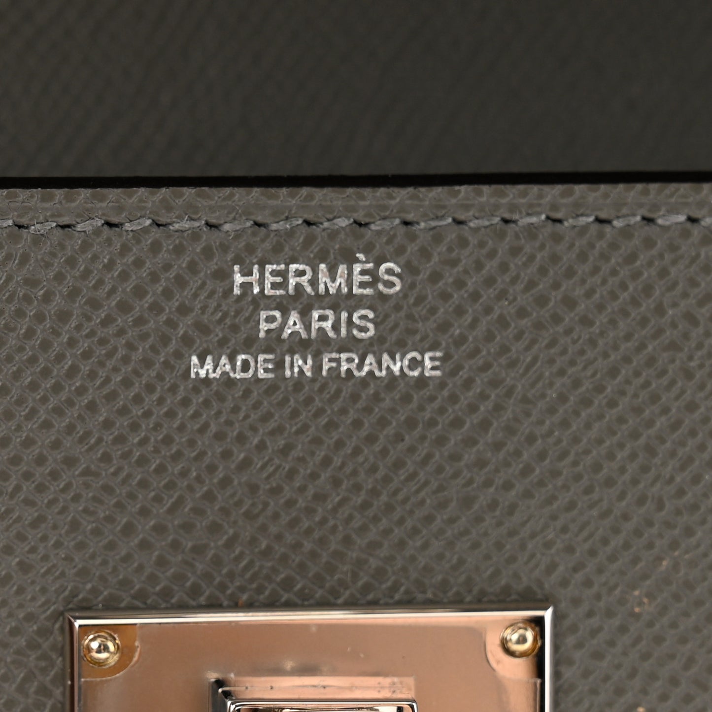 Madame Calfskin Kelly Pocket Long Wallet Gris Meyer