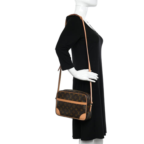 LOUIS VUITTON Monogram Trocadero 27