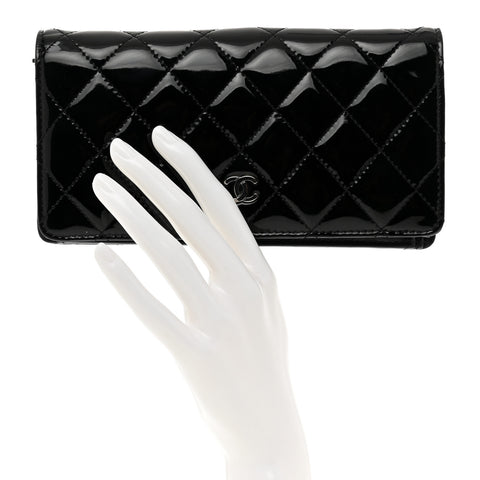 Patent Calfskin Quilted Yen Wallet Black