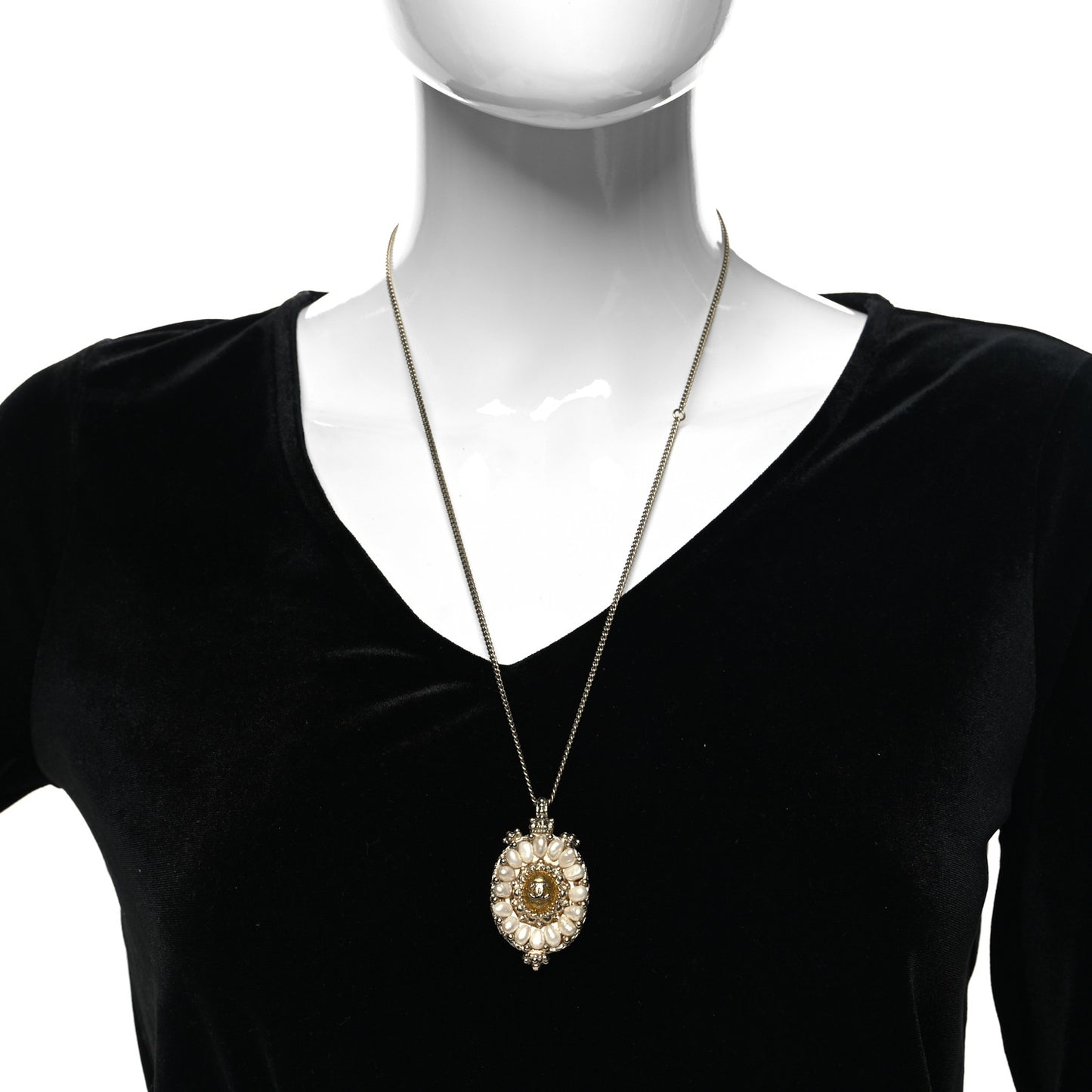 Metal Pearl Gripoix Necklace Gold