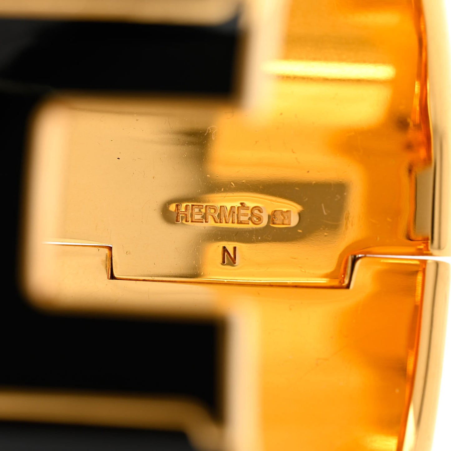 Enamel Extra Wide Clic H Bracelet PM Black