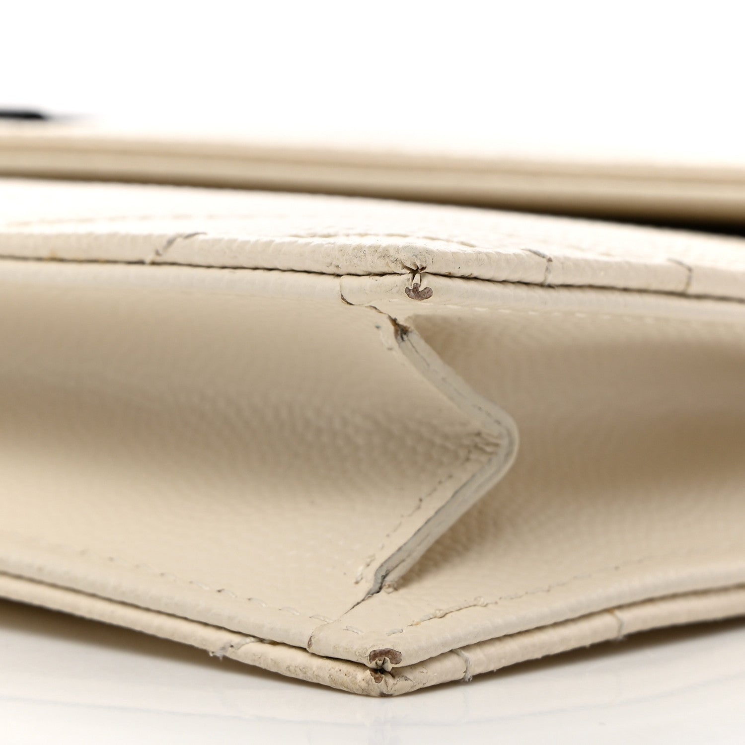 Saint Laurent Grain De Poudre Matelasse Chevron Monogram Envelope Chain Wallet Dove White 10 of 10
