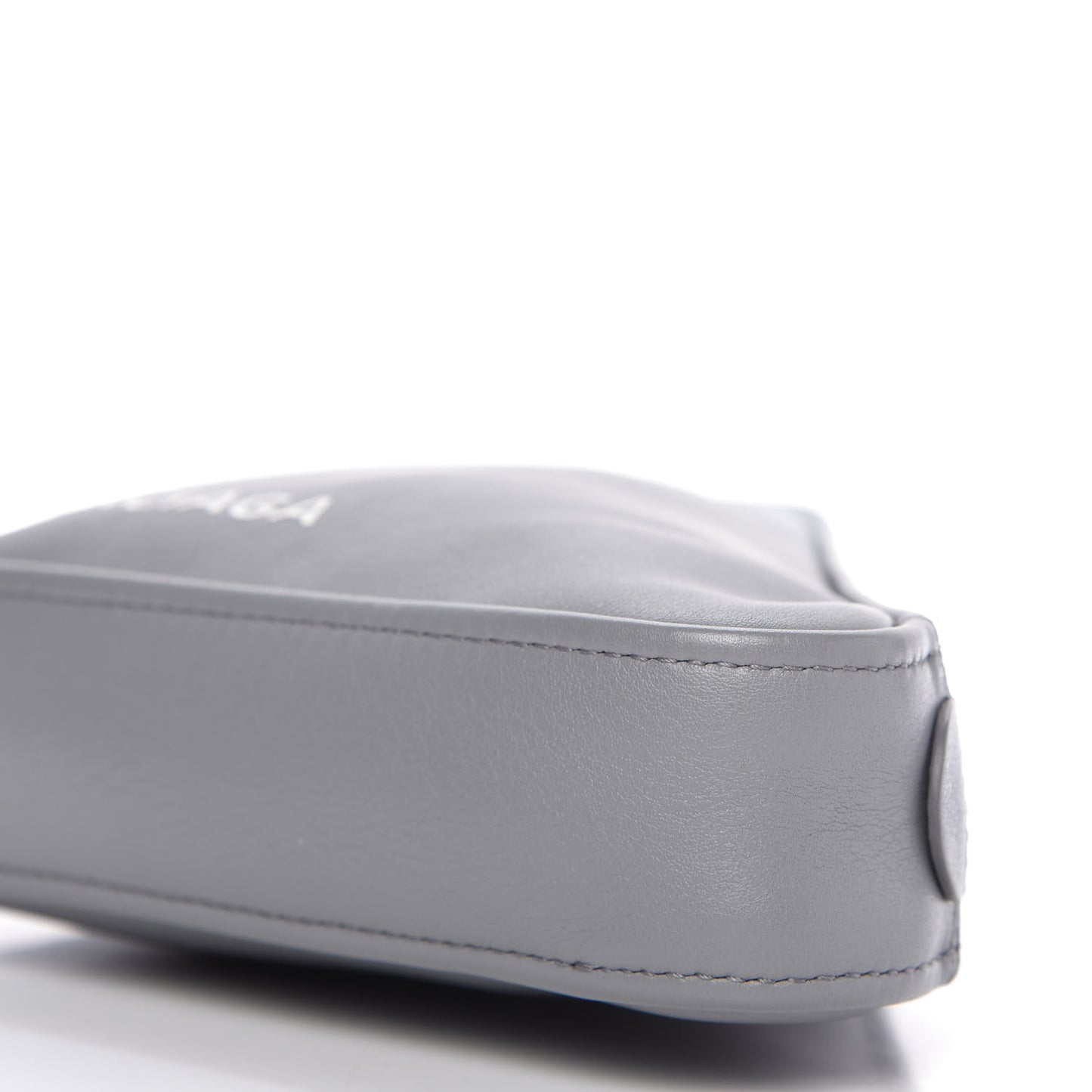 Calfskin M Triangle Pouch Pyrite