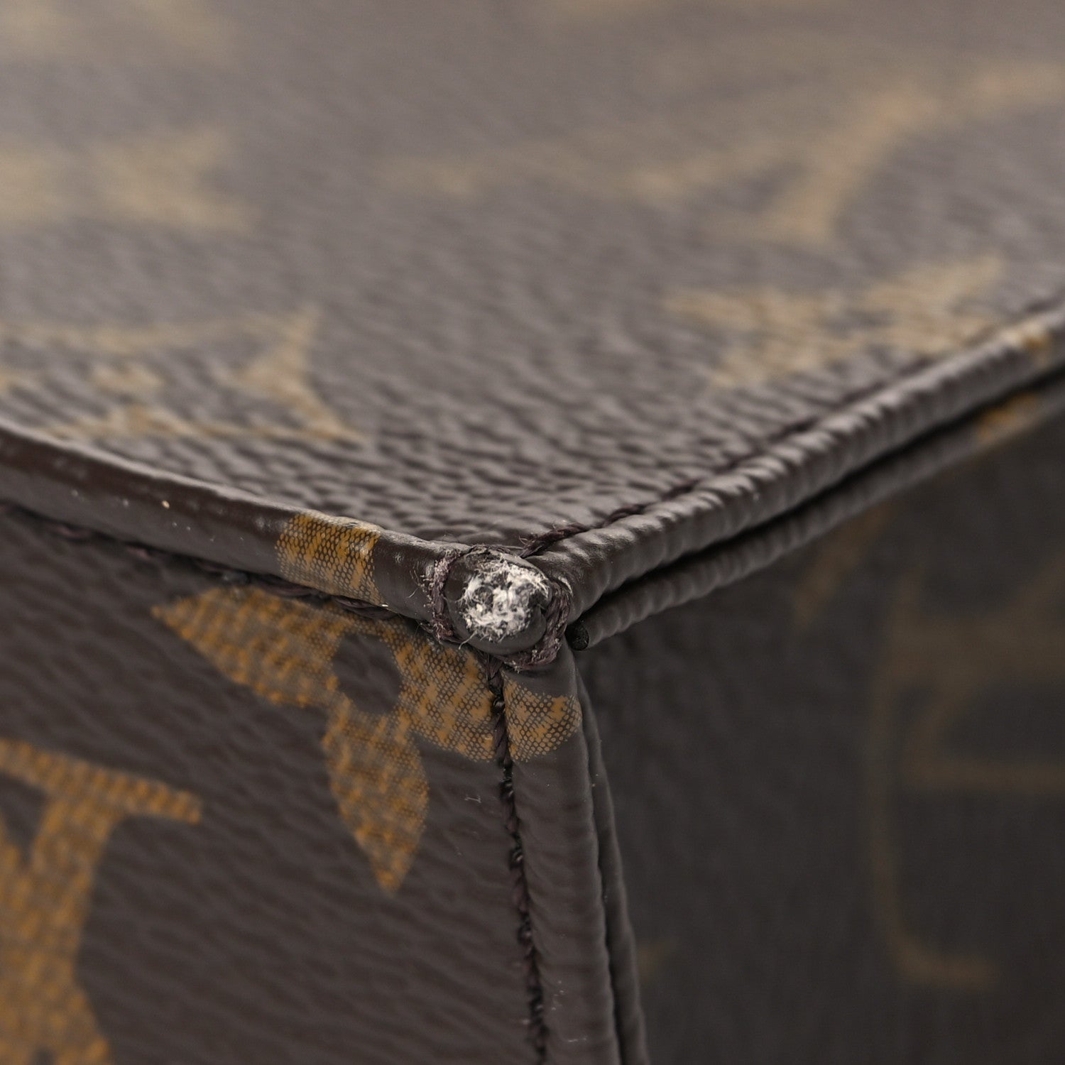 Louis Vuitton Monogram Petit Sac Plat 12 of 12