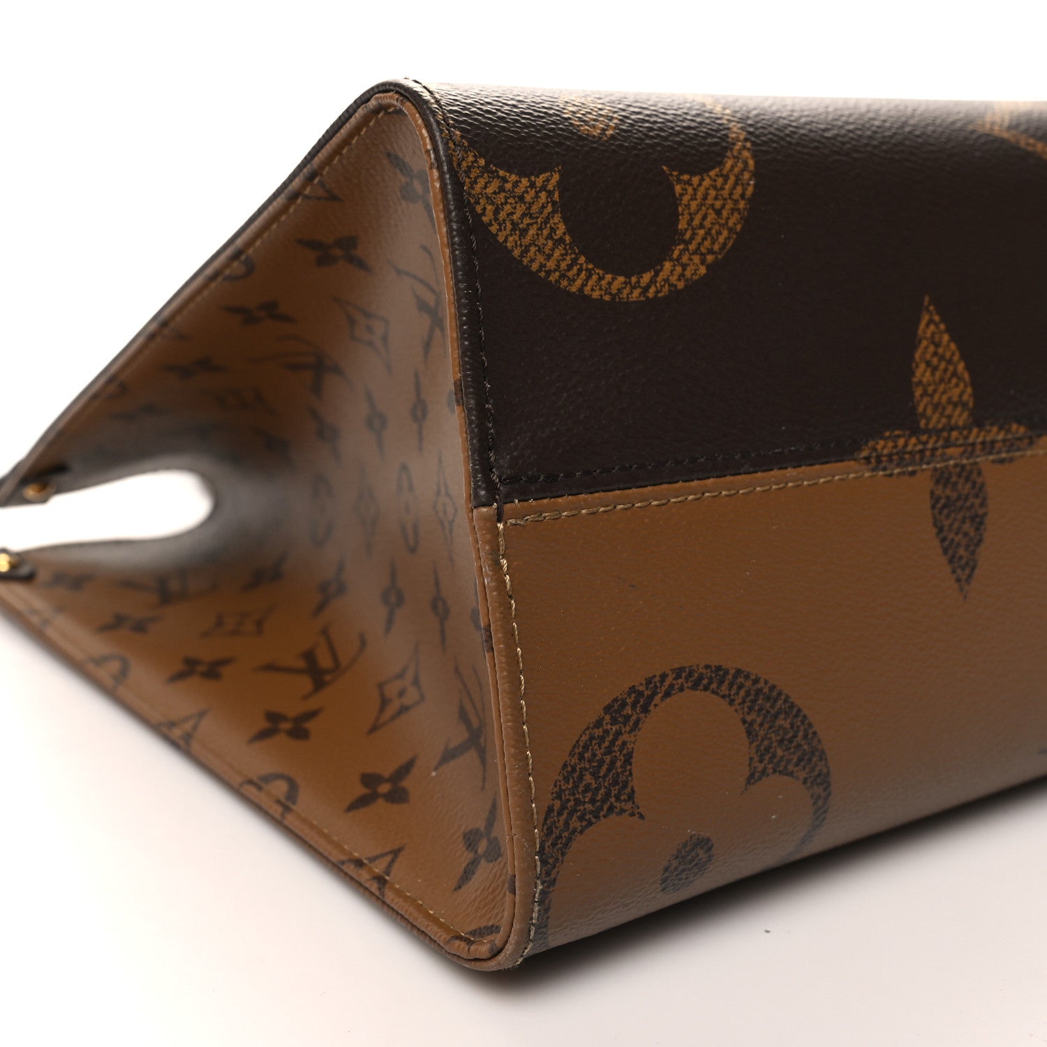 Louis Vuitton Reverse Monogram Giant Onthego MM 9 of 13