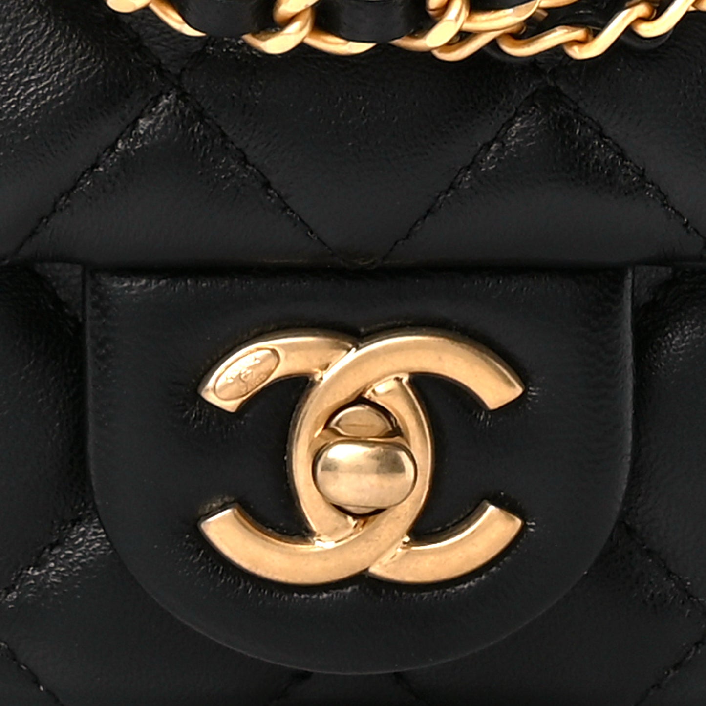 Shiny Lambskin Quilted Pearl Twist Mini Square Flap Black