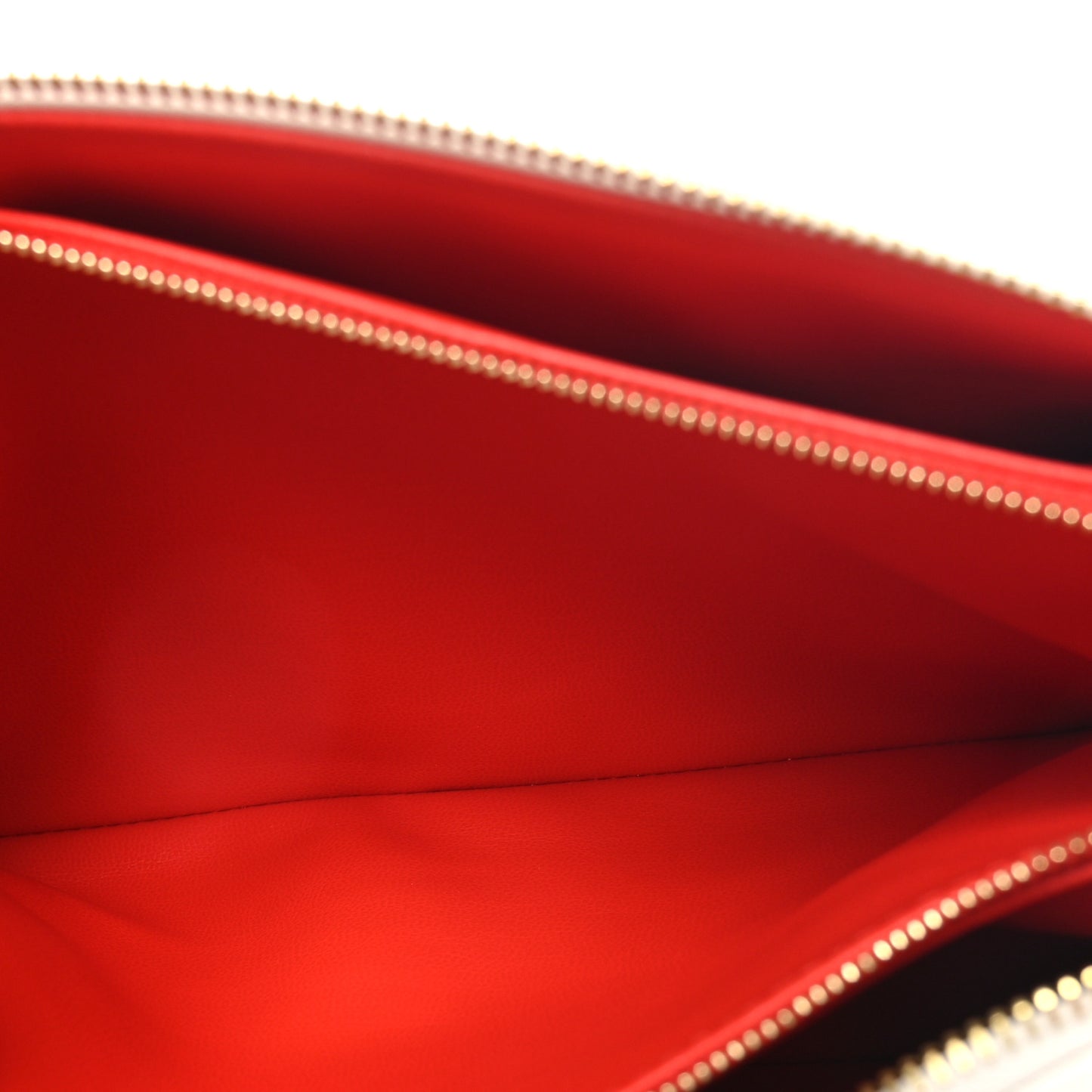 Lambskin Embossed Monogram LV H32 PM White