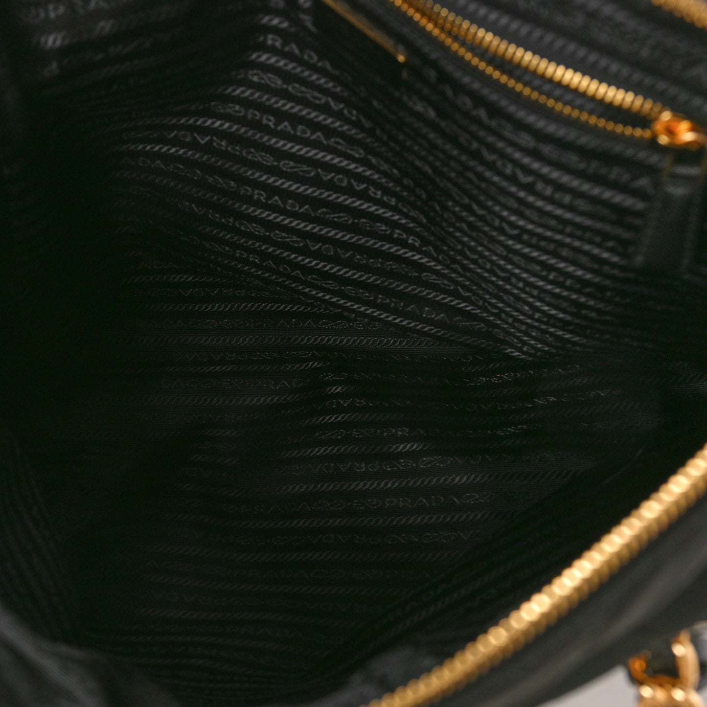 Re-Nylon Impunturato Saffiano Triangle Stitched Re-Edition 1995 Chaine Large Shoulder Bag Black