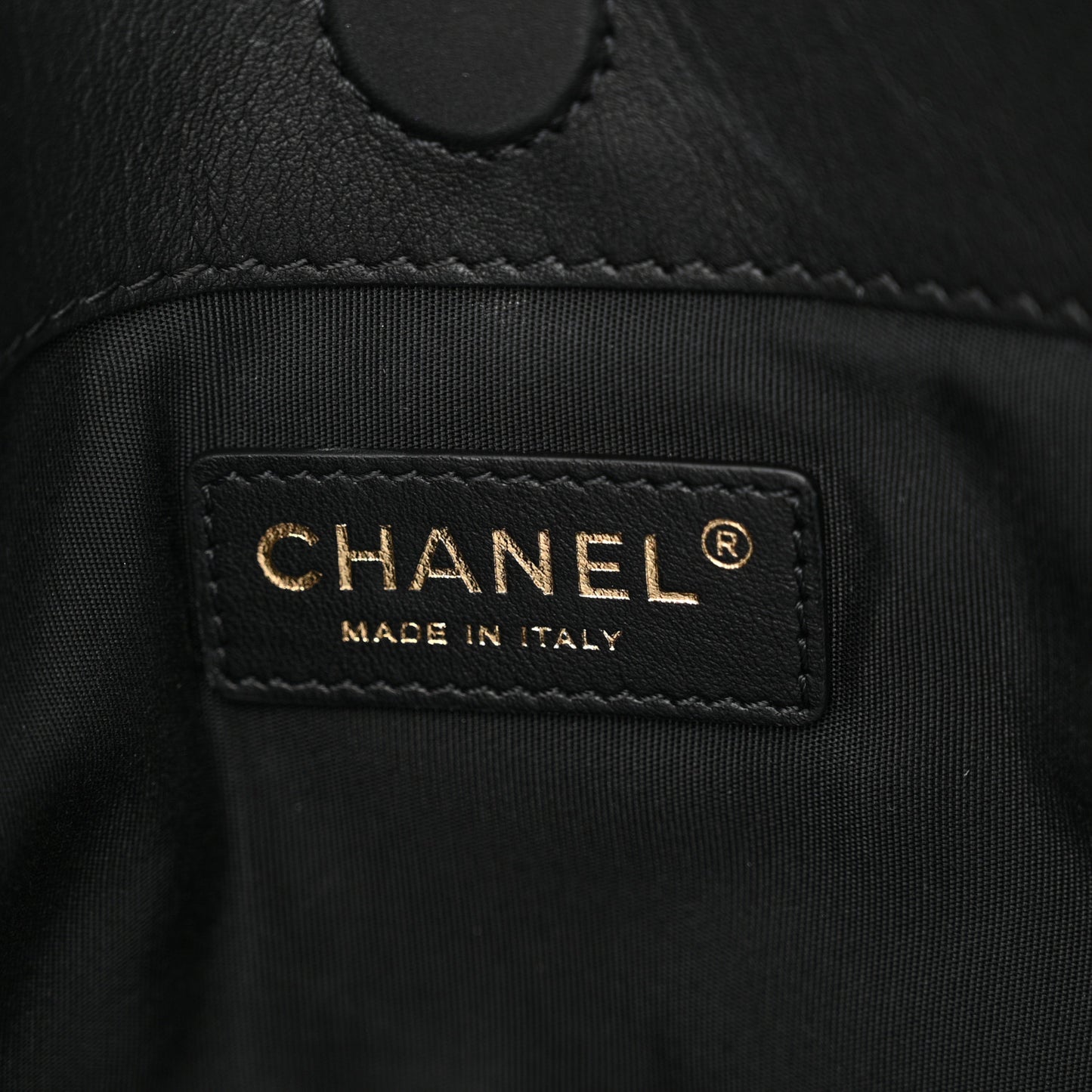 Calfskin Quilted Chain Flat Tote Black