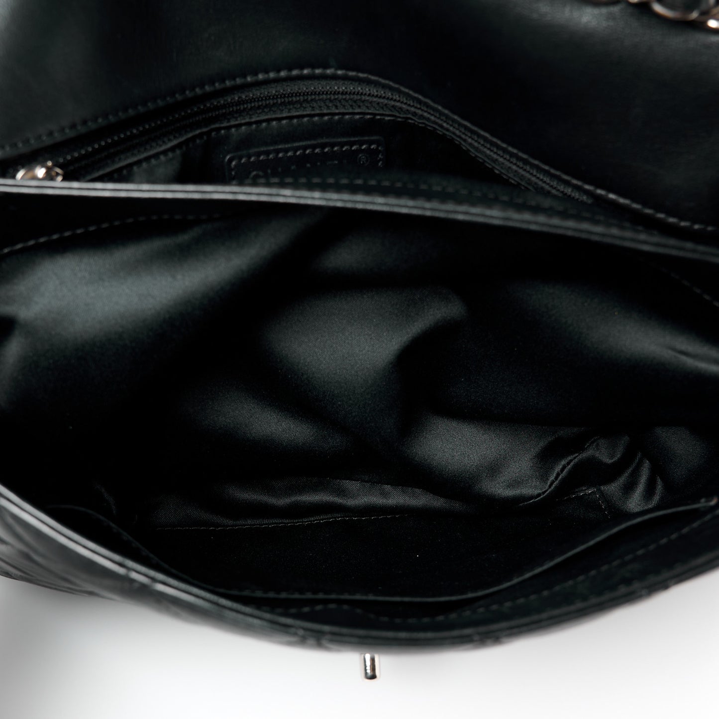 Lambskin Quilted Large Pagode Piping Flap Black