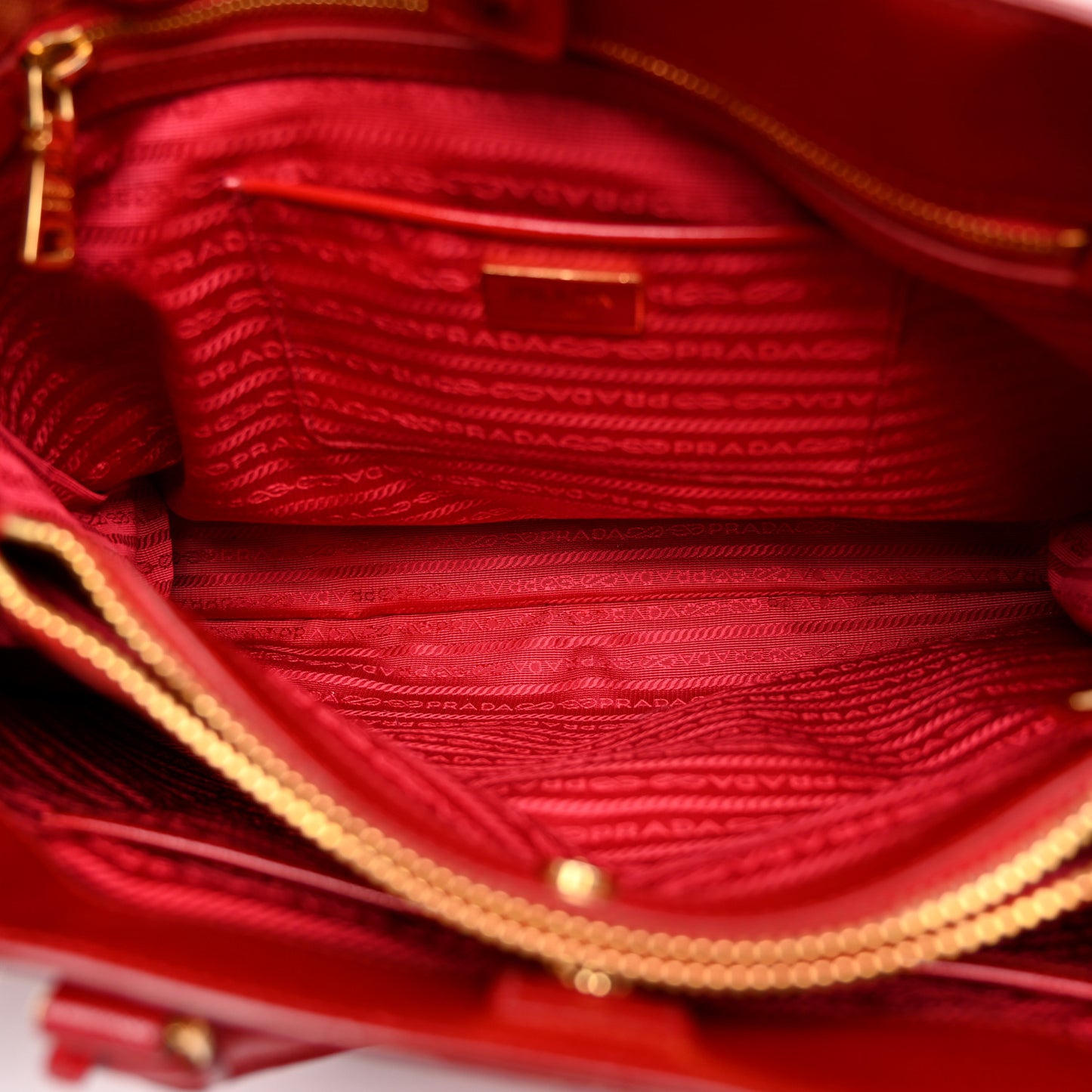 Saffiano Vernice Large Tote Rosso