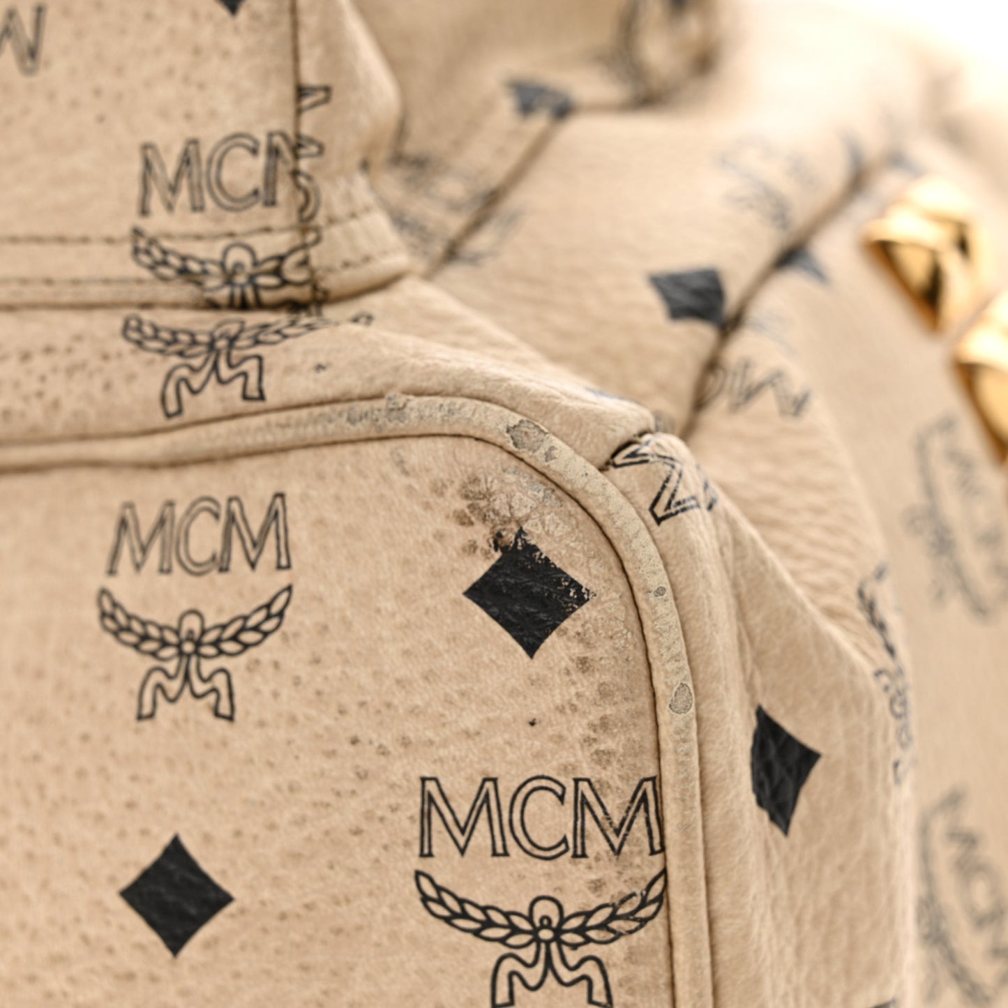 Visetos Medium Side Studs Stark Backpack Beige