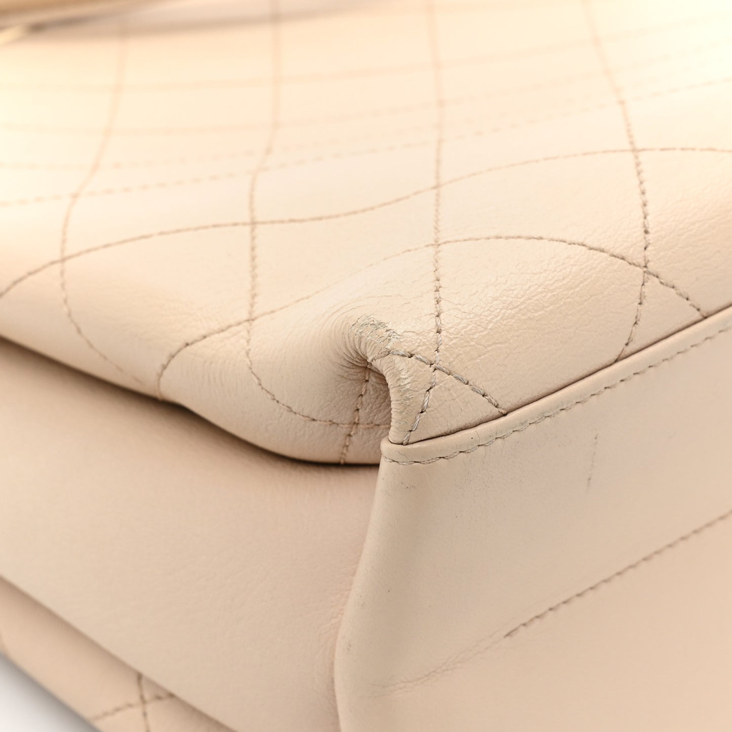 Lambskin Stitched Large Coco Luxe Tote White