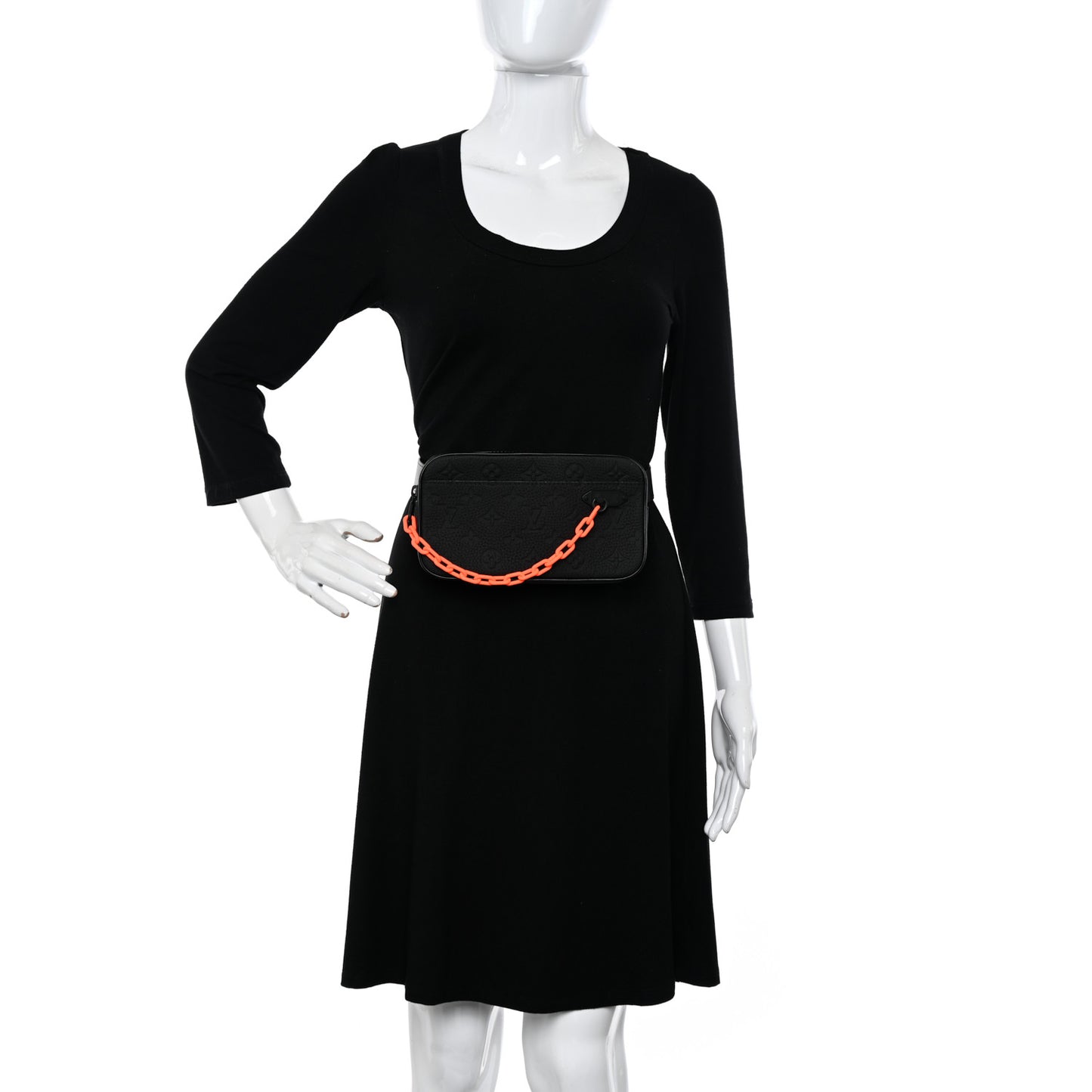 Taurillon Monogram Uniformes Solar Ray Soft Pochette Volga Belt Bag Black