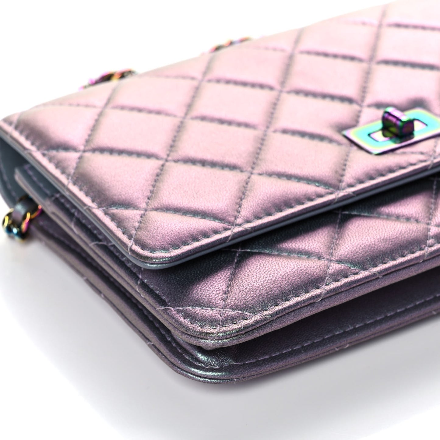 Iridescent Lambskin Quilted Reissue Wallet On Chain WOC Light Purple