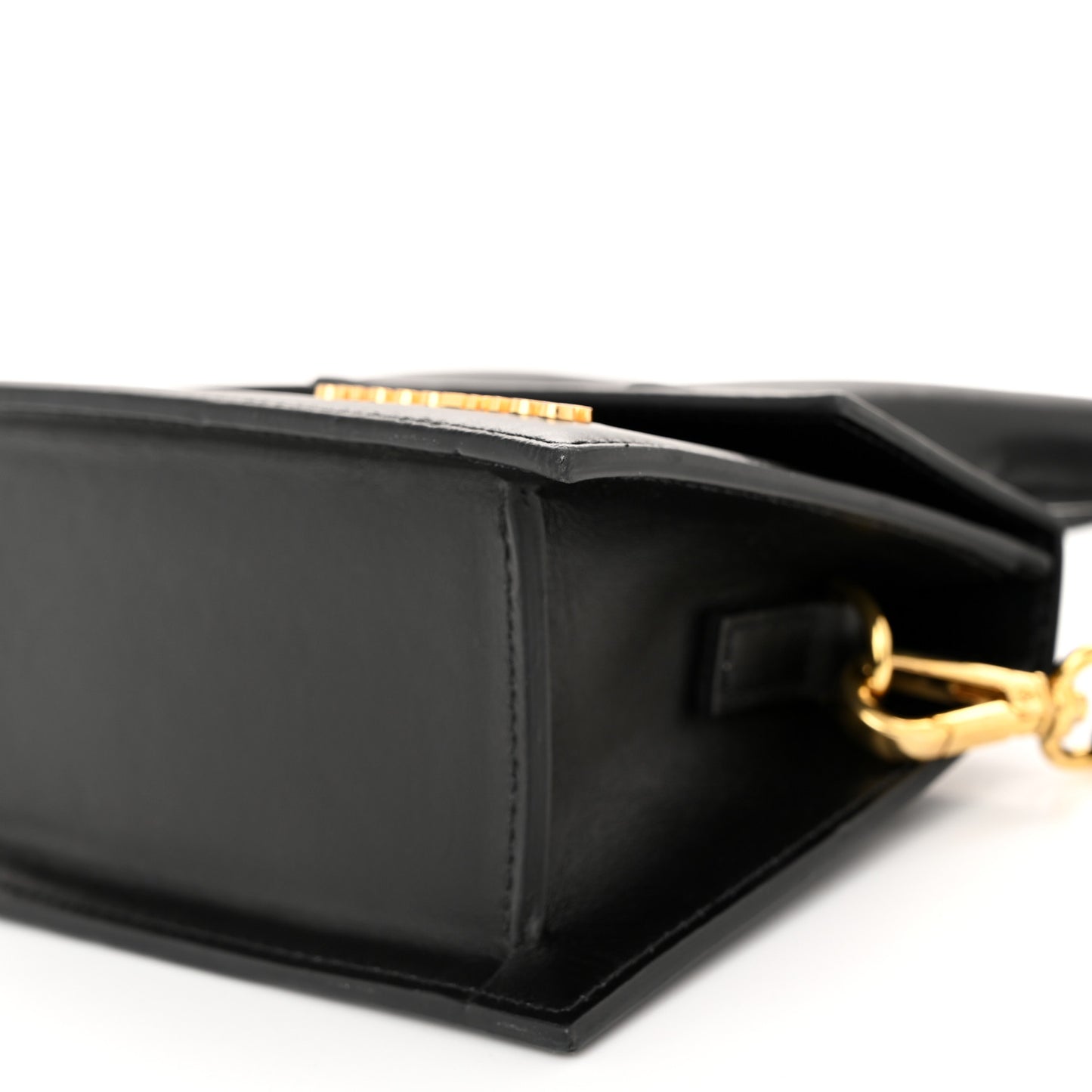 Smooth Calfskin Le Chiquito Moyen Black