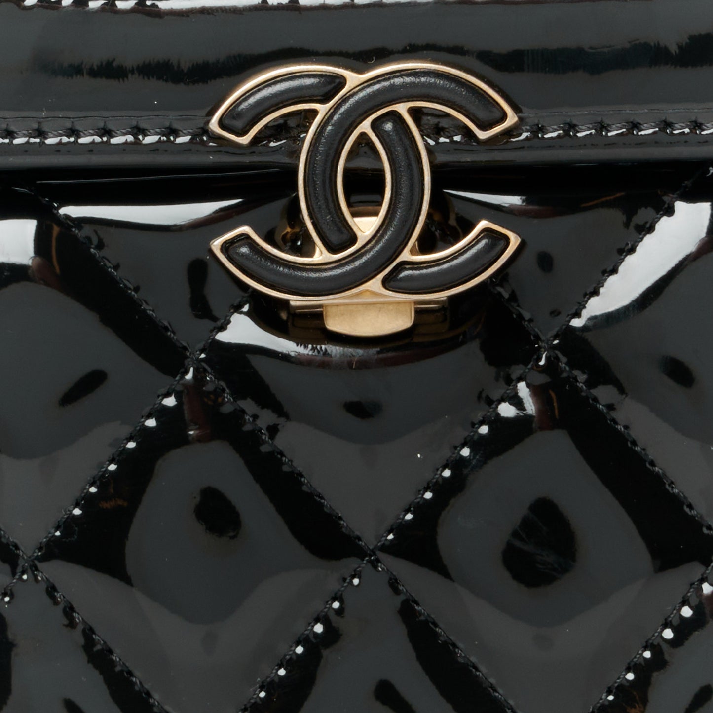 Patent Quilted Mini Graphic Catch Flap Black
